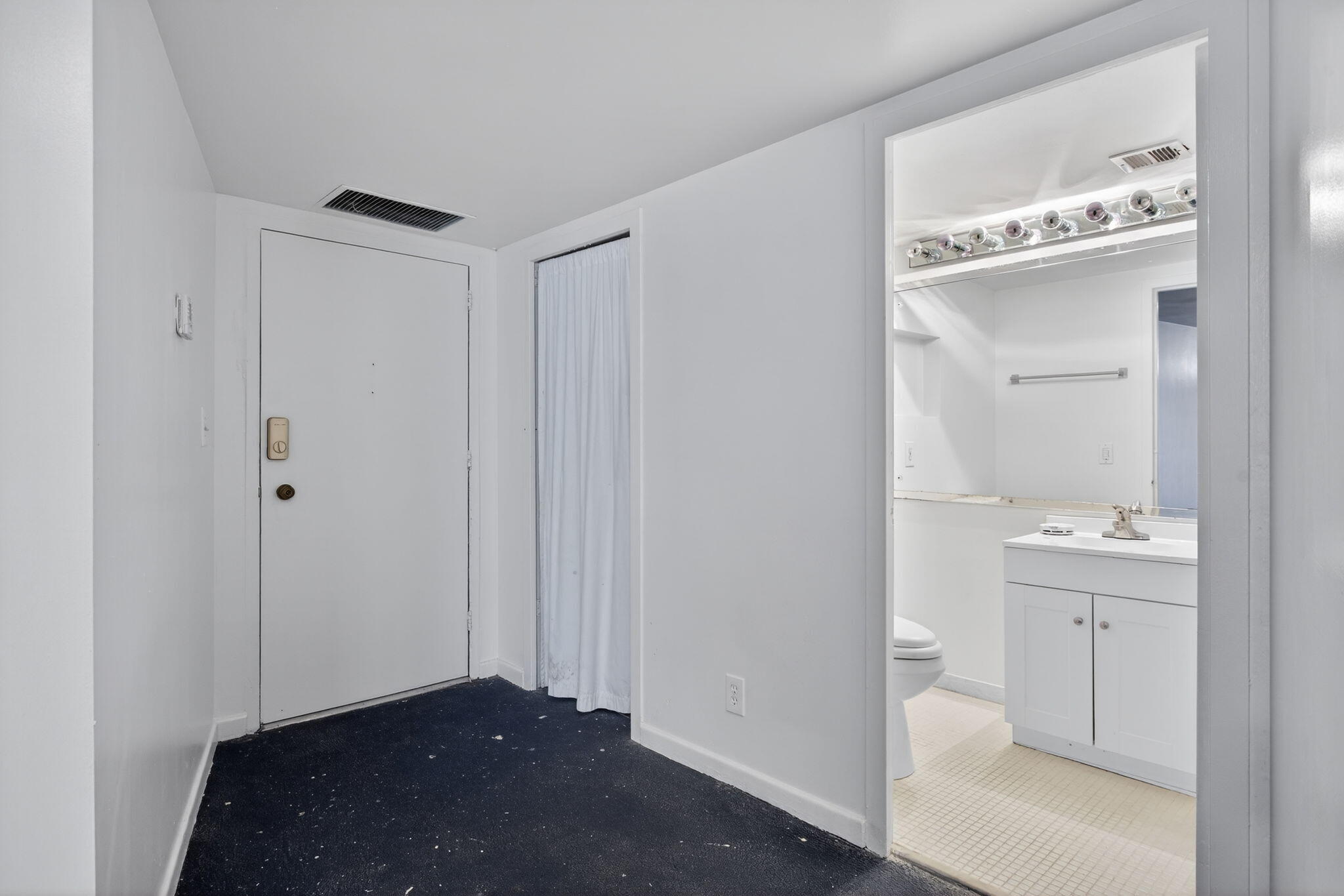 MAYA MARCA CONDO - Residential