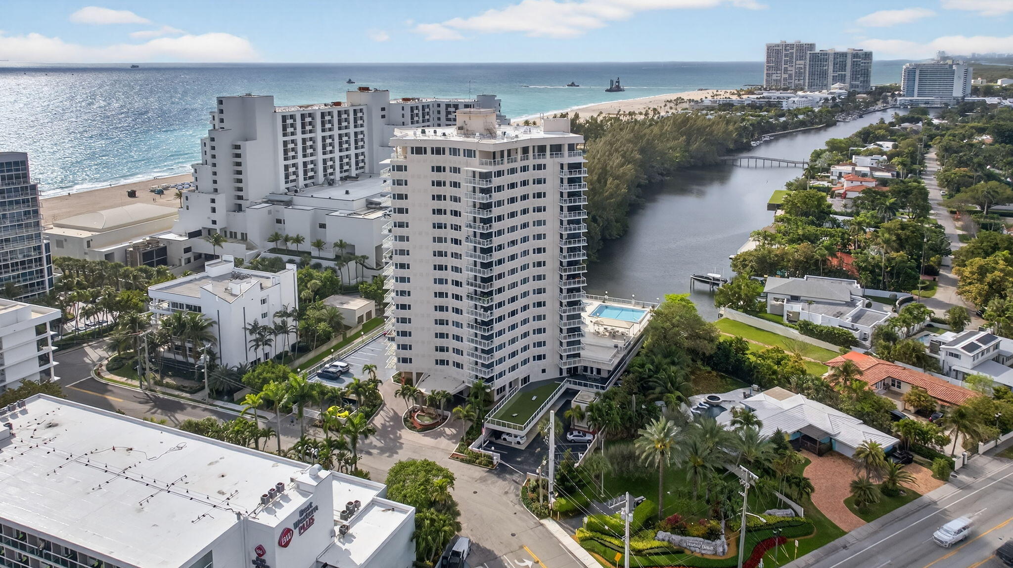 3000 Holiday Drive 1602