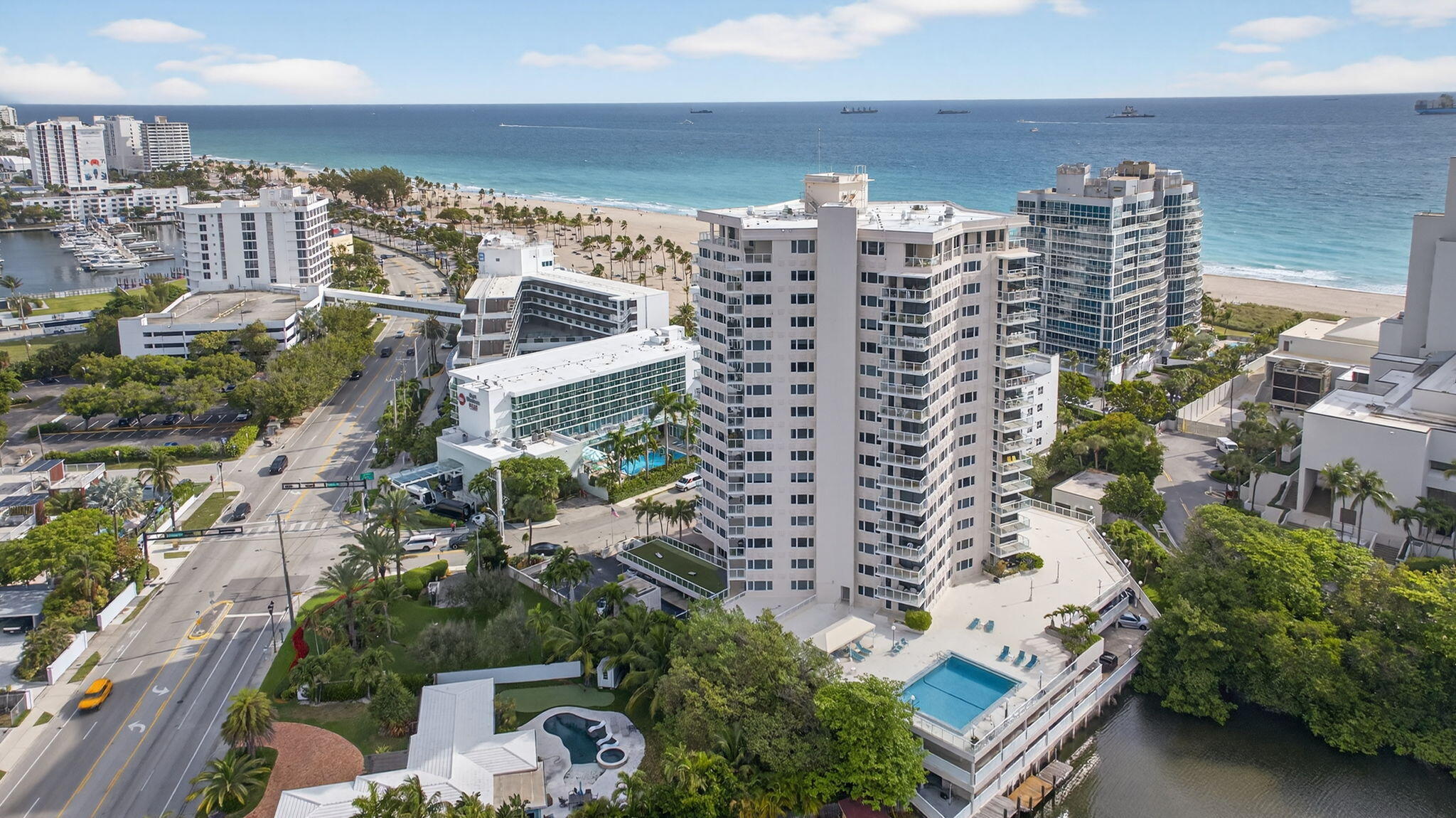 MAYA MARCA CONDO - Residential