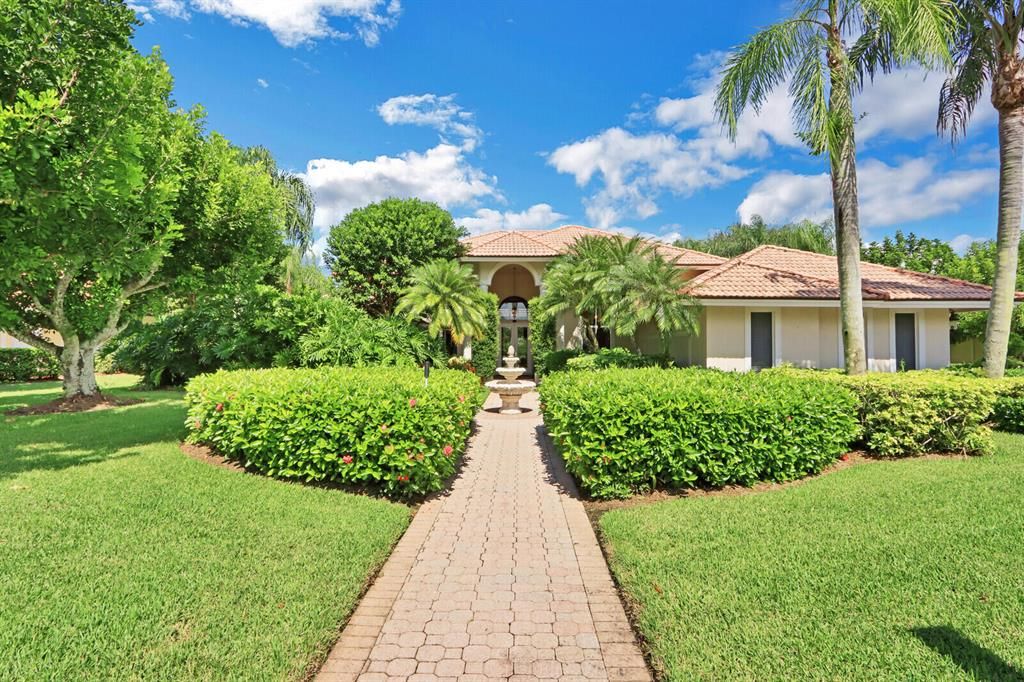 Photo of 107 Thornton Drive, Palm Beach Gardens, FL 33418 (MLS # R10749777)