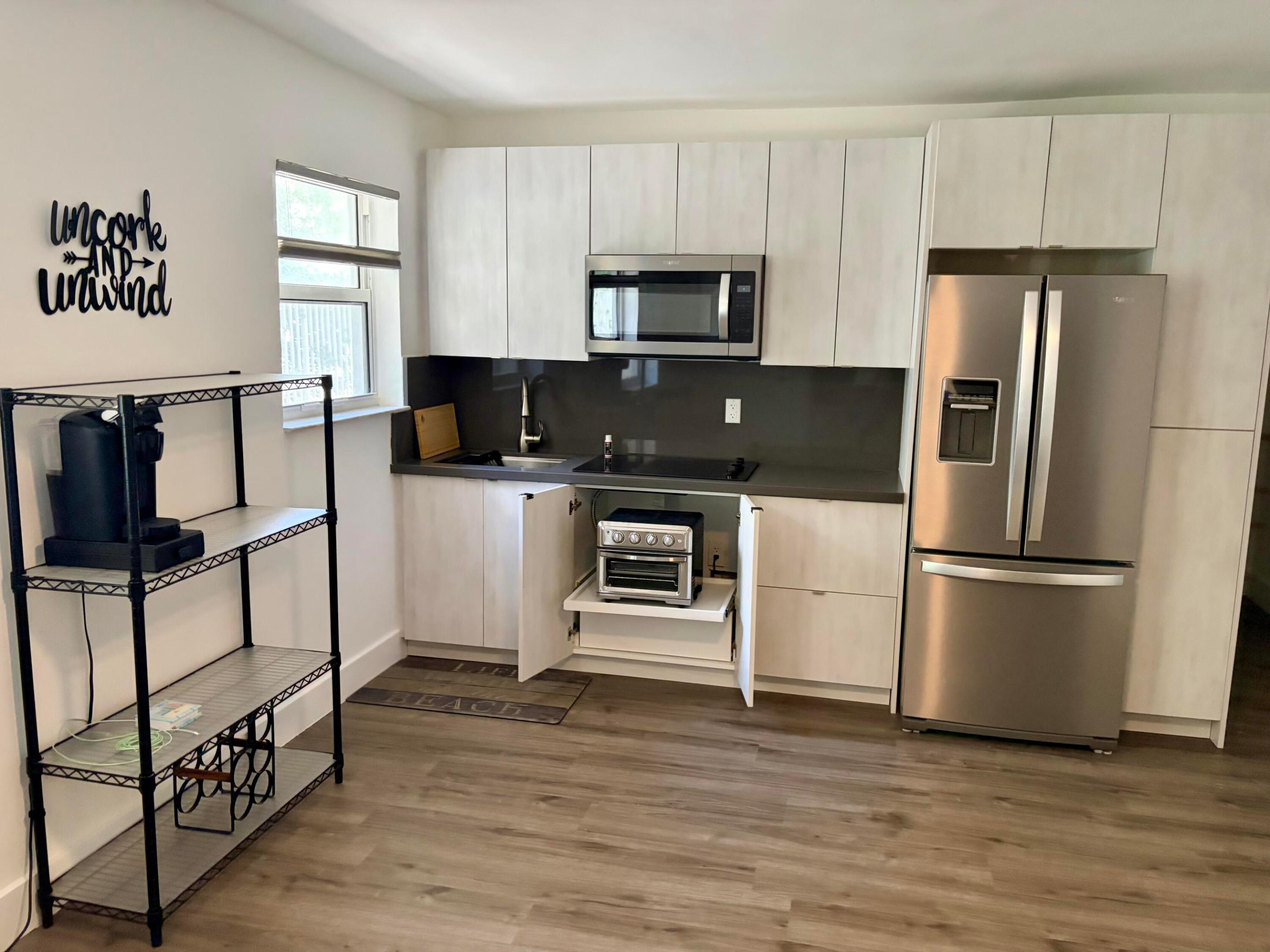 INTERNATIONAL STUDIO APT CONDO - Residential
