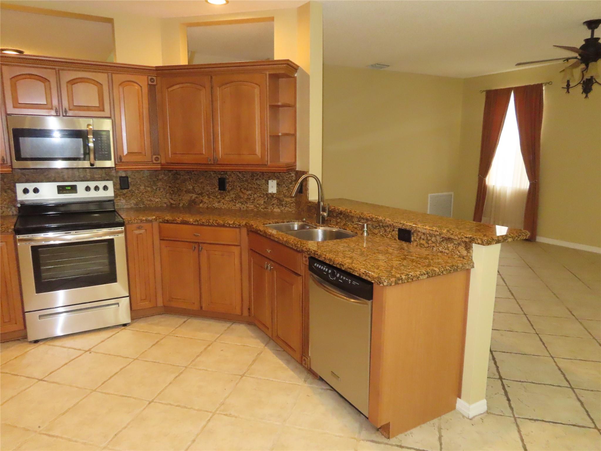 Wyndham Lakes - Residential Lease