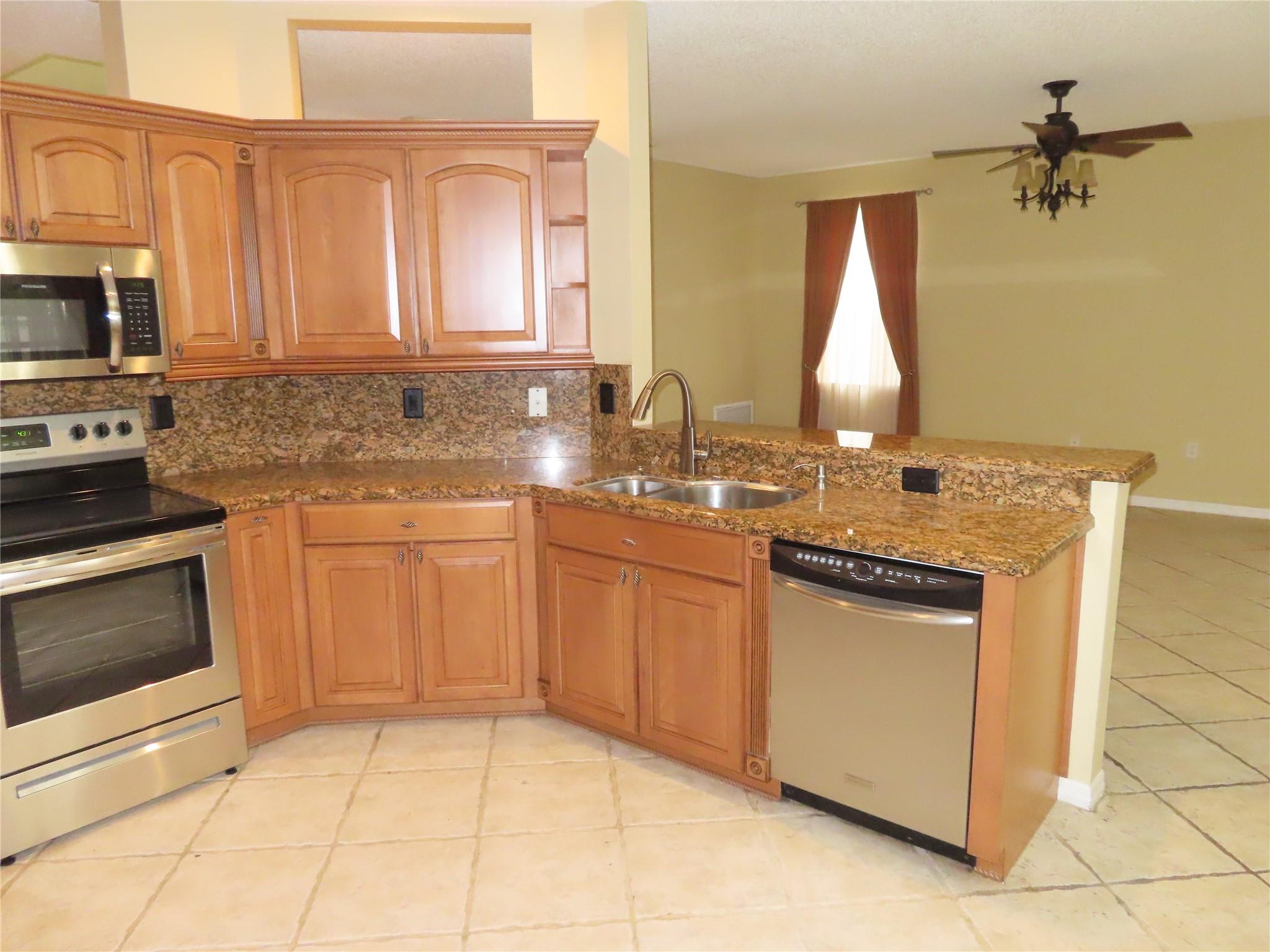 Wyndham Lakes - Residential Lease