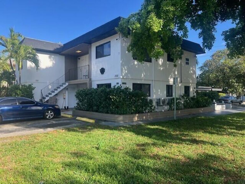 Photo of 1858 Dewey Street, Hollywood, FL 33020 (MLS # B26017759)