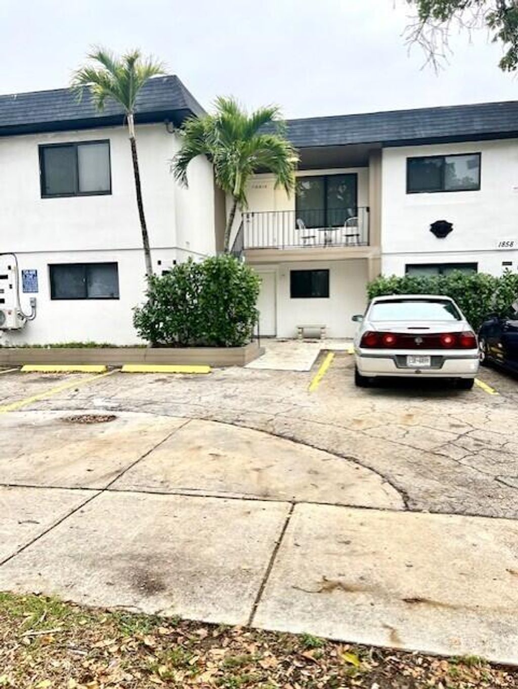 Photo of 1858 Dewey Street, Hollywood, FL 33020 (MLS # B26017759)