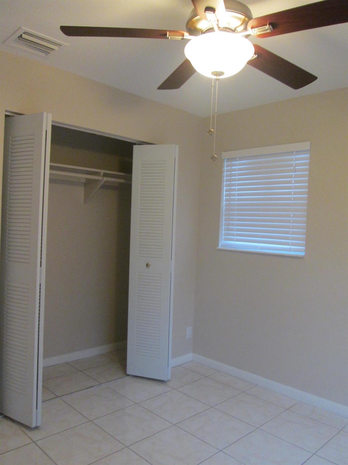 MODEL LAND CO - Residential Lease