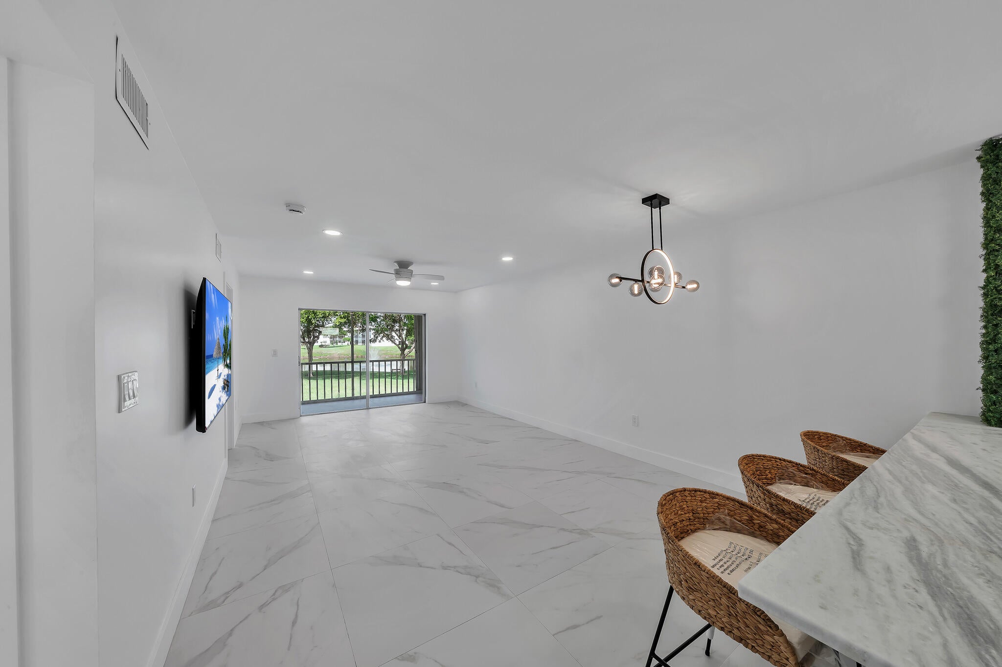 9818 Marina Boulevard 1225