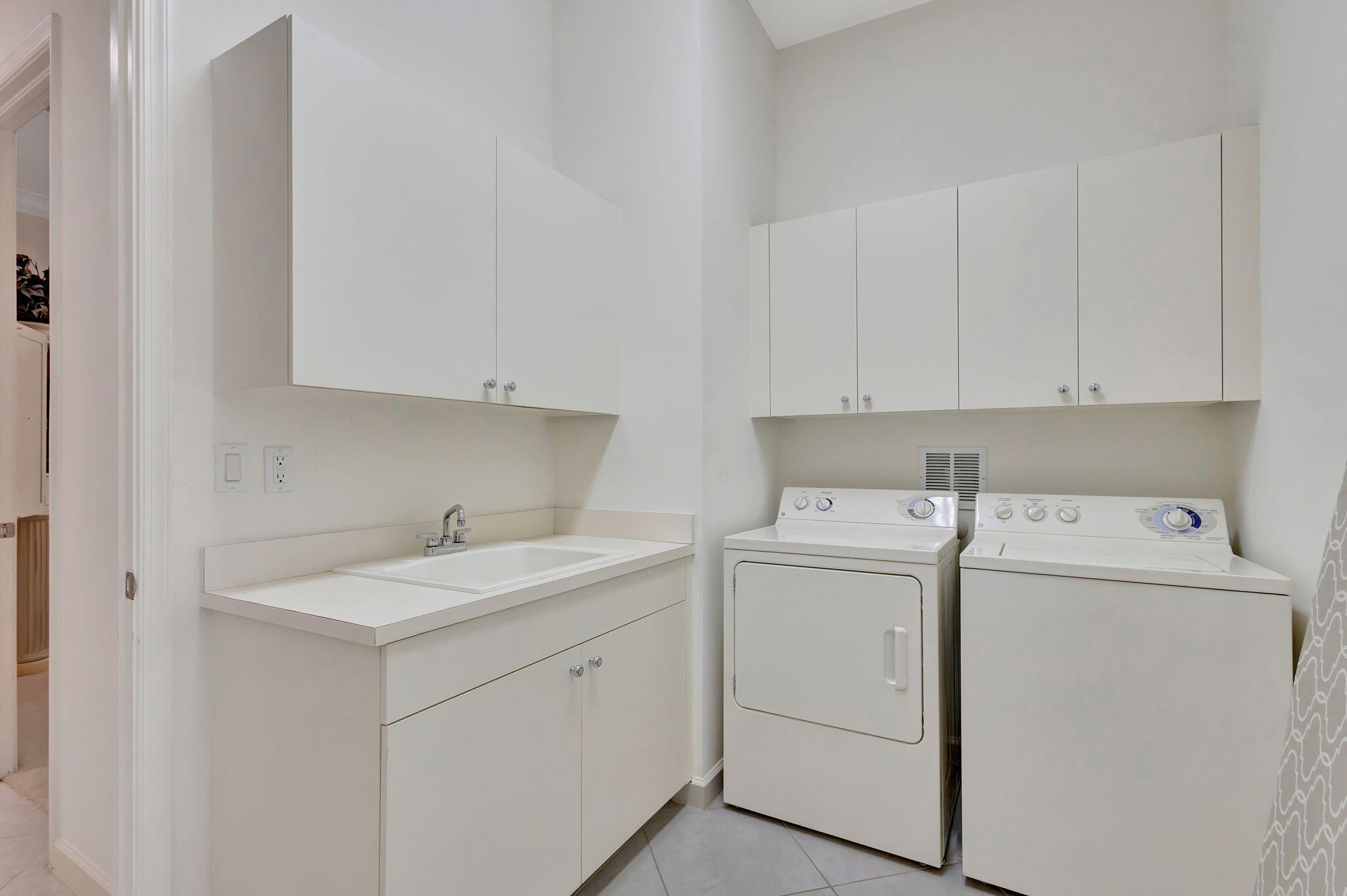 MIRASOL PAR 23 - Residential