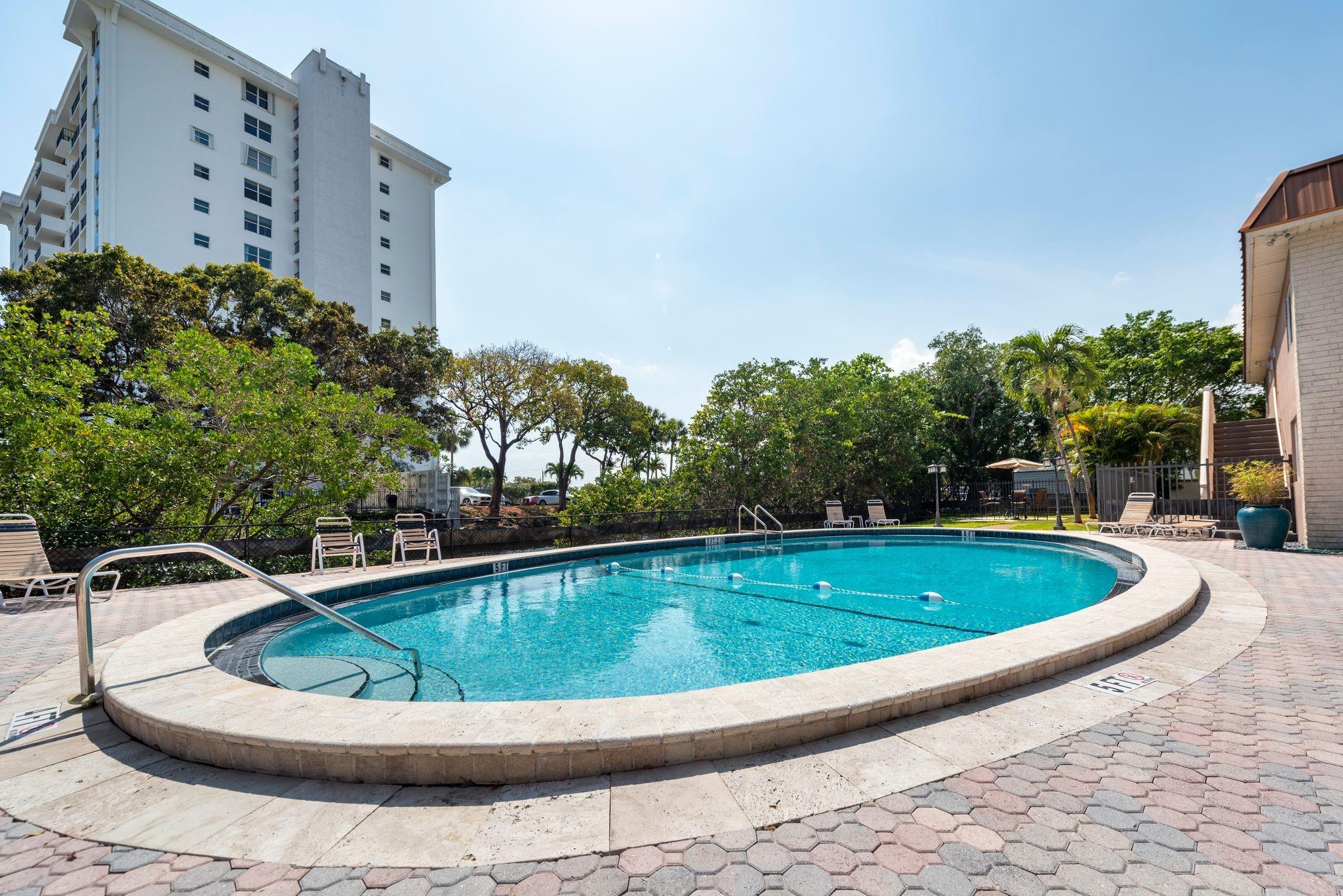 124 NE 19th Ct B-204