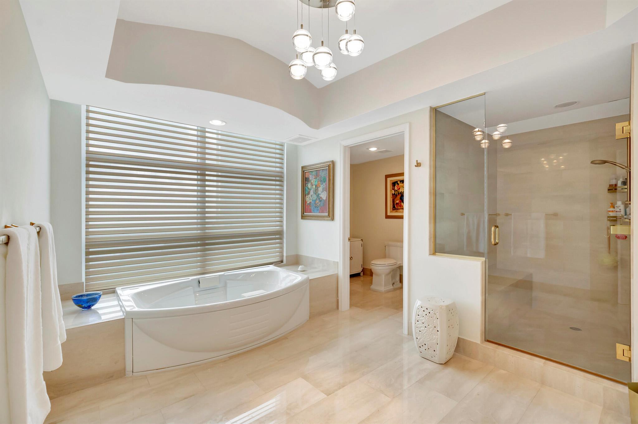 TOSCANA SOUTH TOWER III - Residential