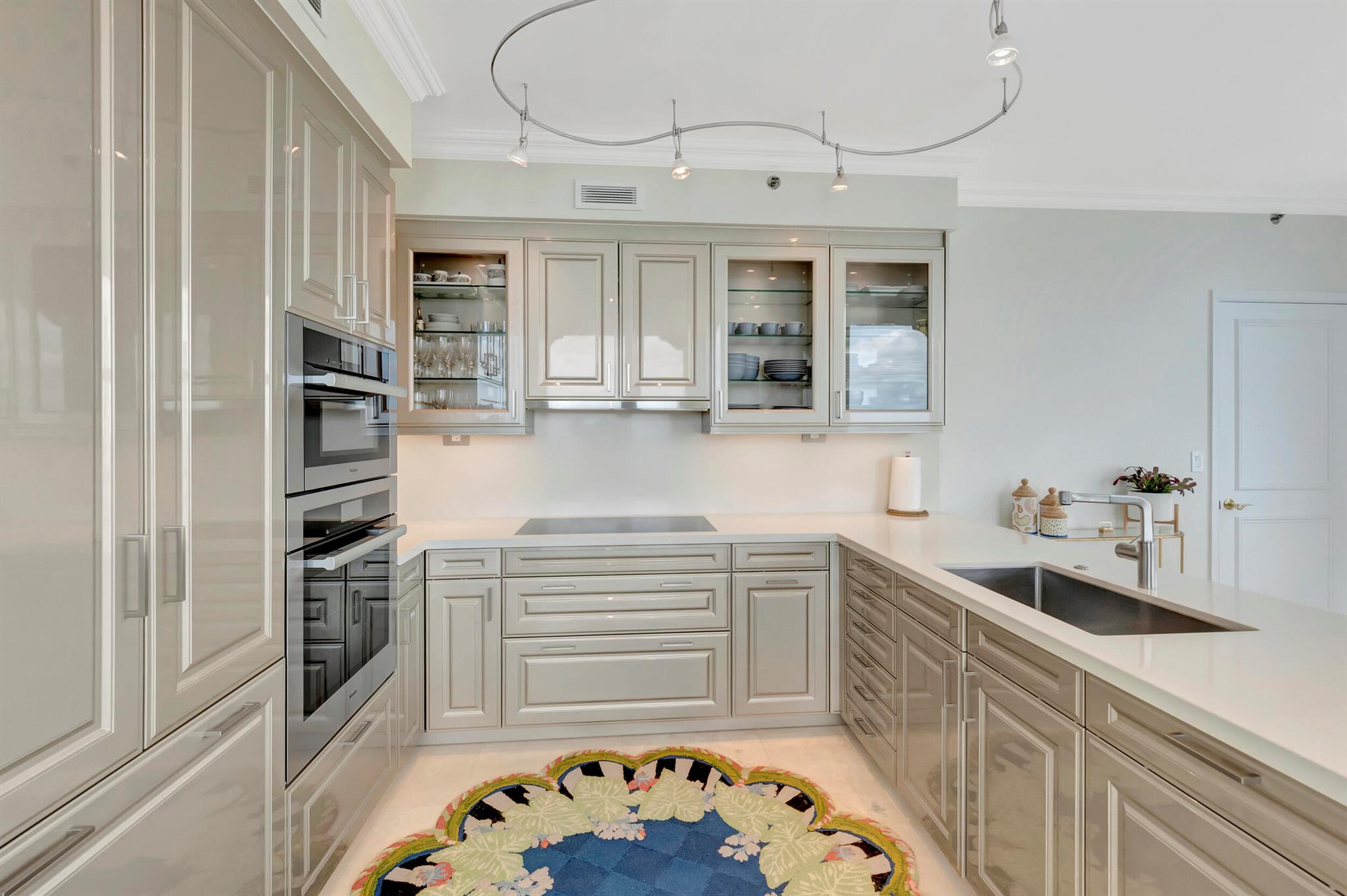 TOSCANA SOUTH TOWER III - Residential