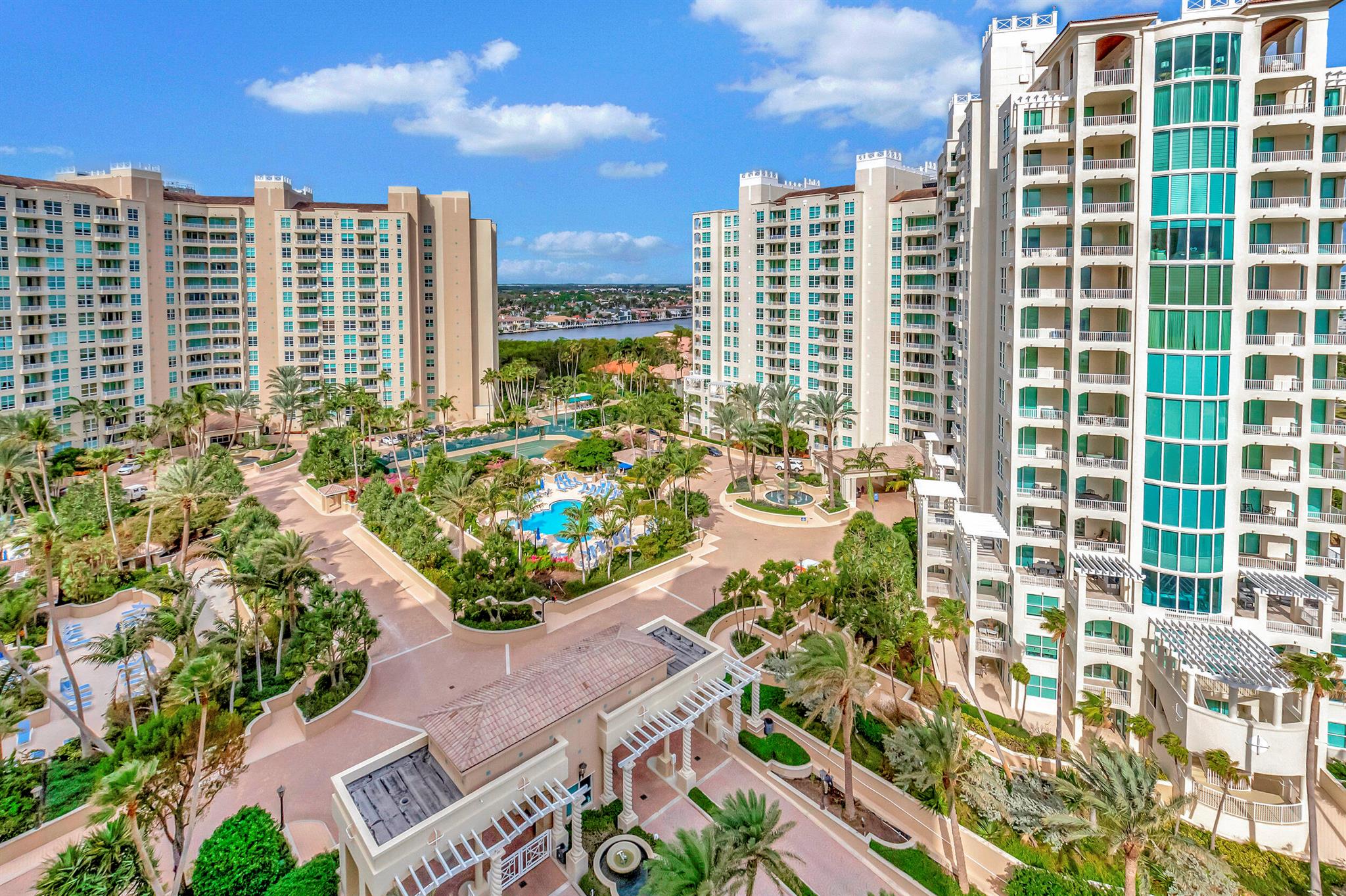 TOSCANA SOUTH TOWER III - Residential