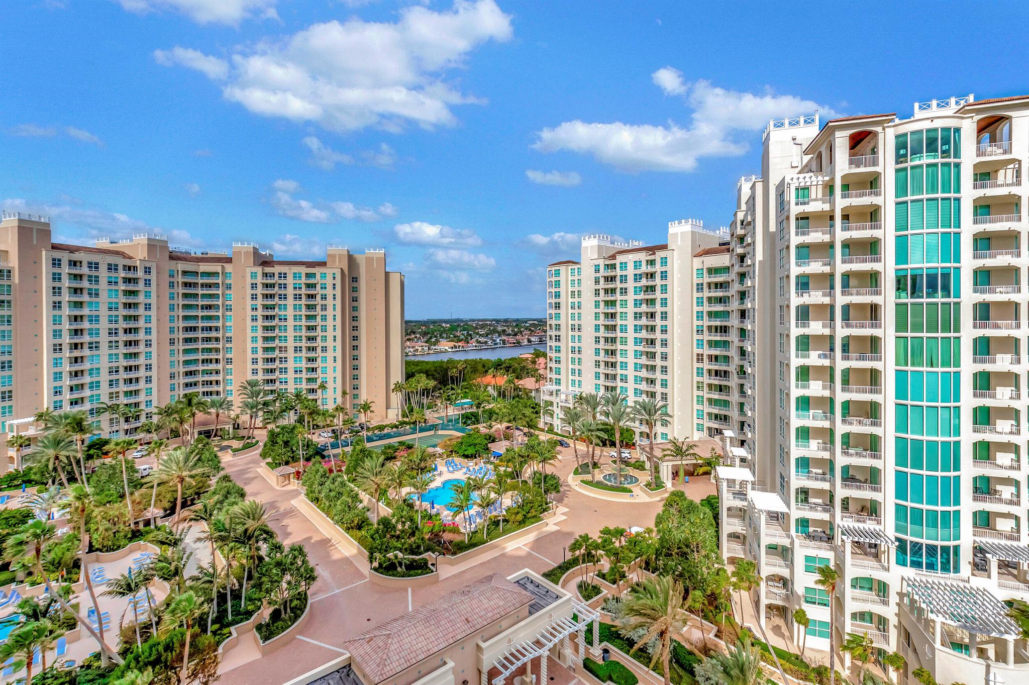 TOSCANA SOUTH TOWER III - Residential