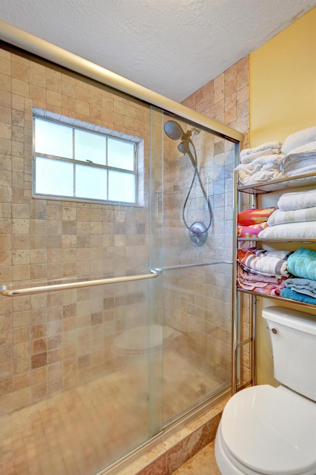 WOODLAKE SHORES - Residential