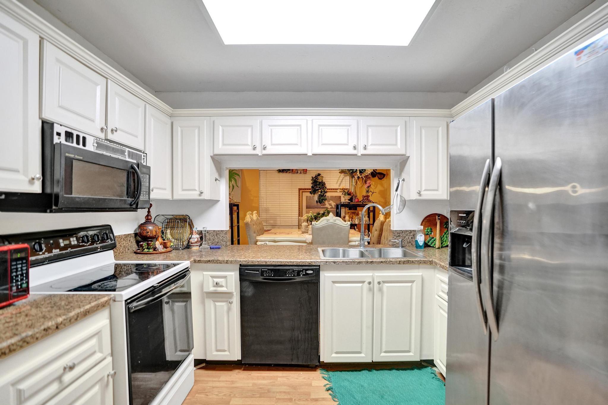 WOODLAKE SHORES - Residential