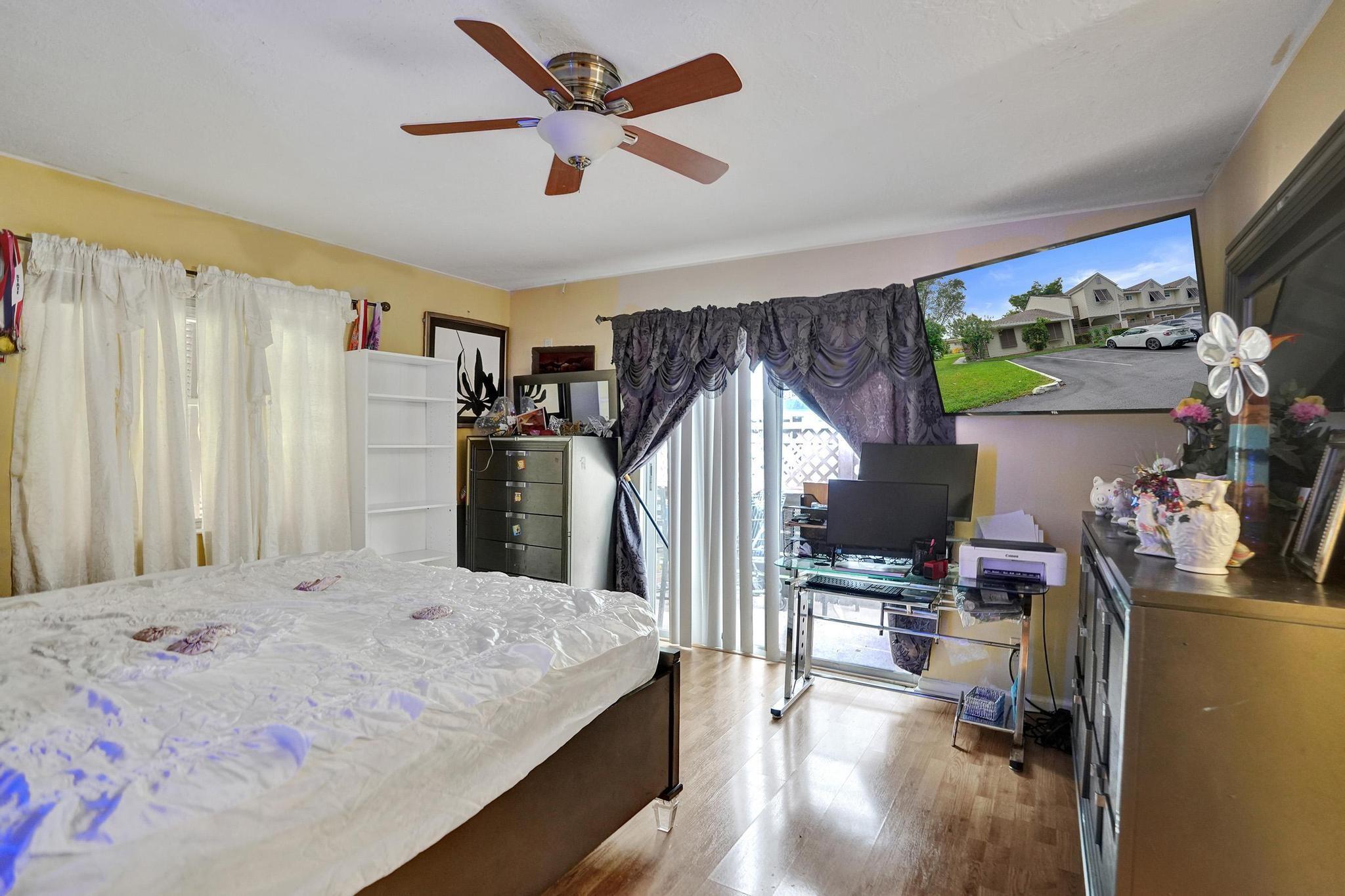 WOODLAKE SHORES - Residential