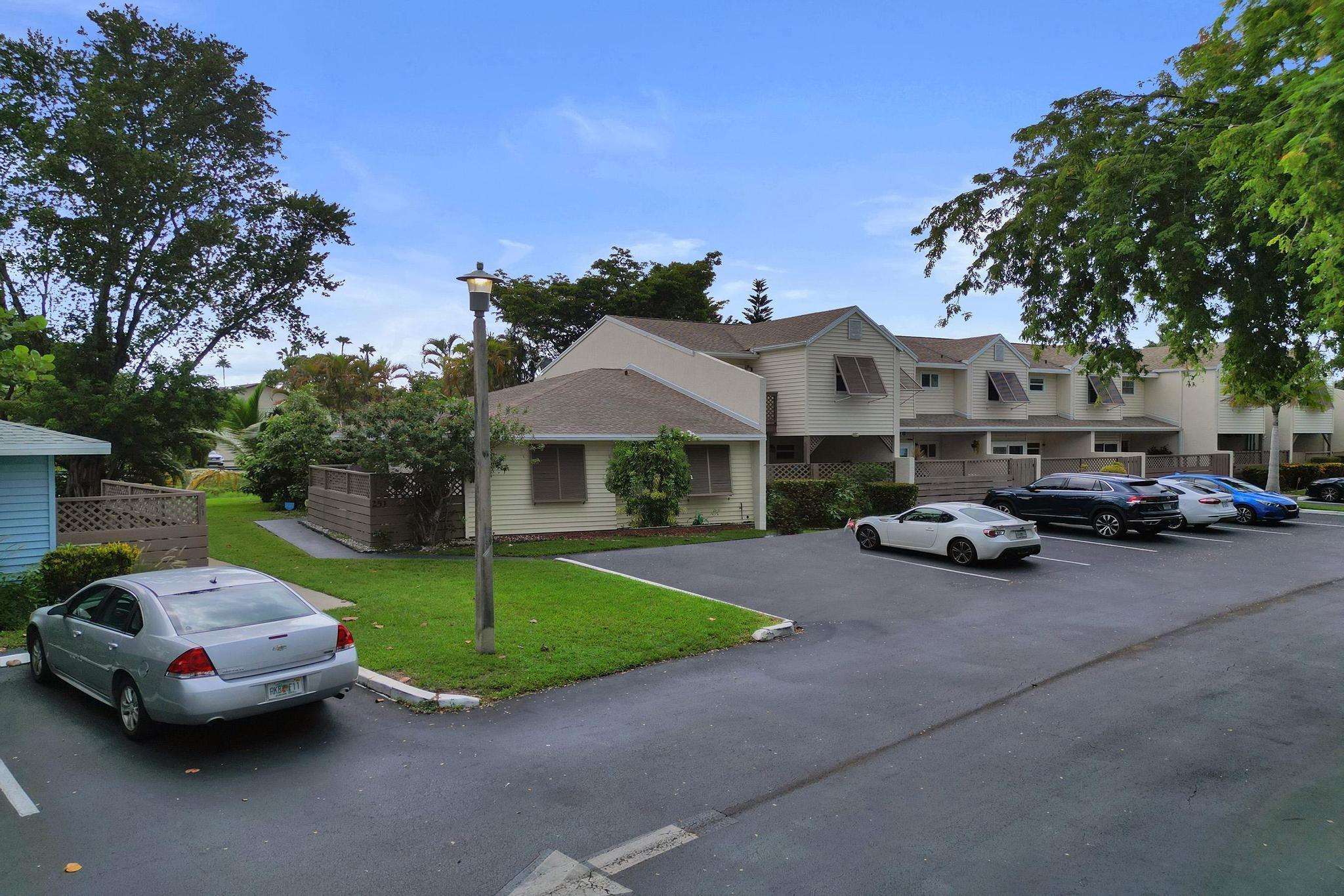 WOODLAKE SHORES - Residential