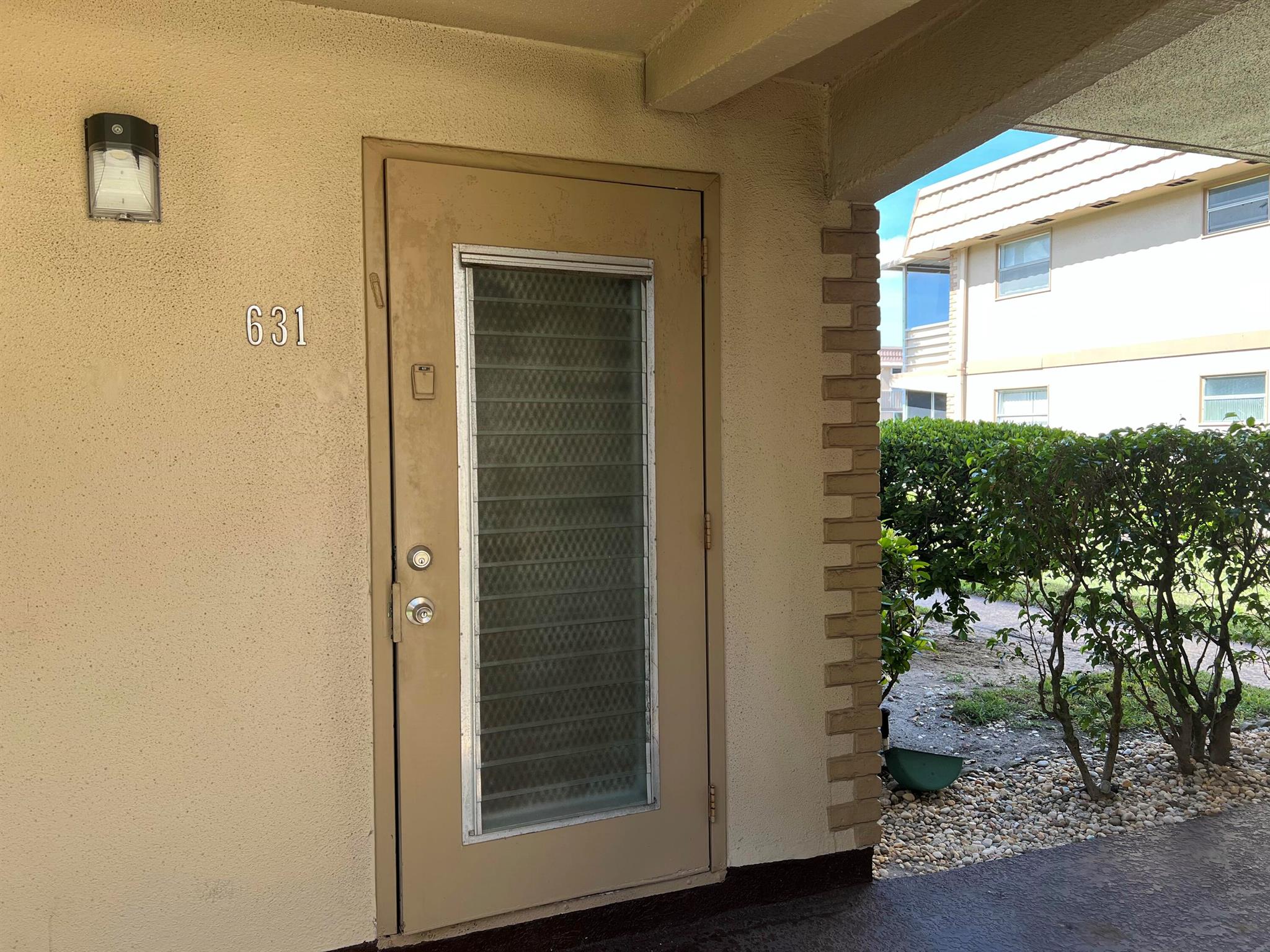 Great first floor location!! Not far from tennis courts and Monaco Clubhouse.