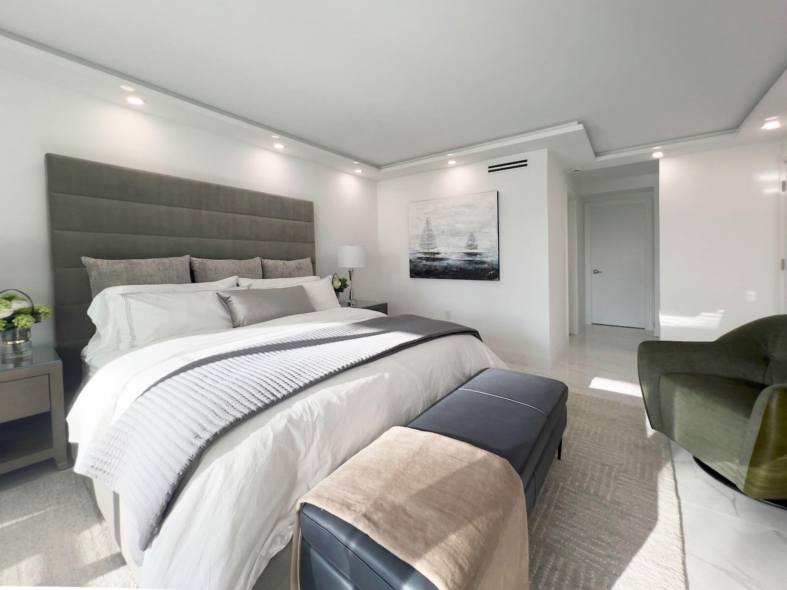 BARCLAY CONDO - Residential Lease