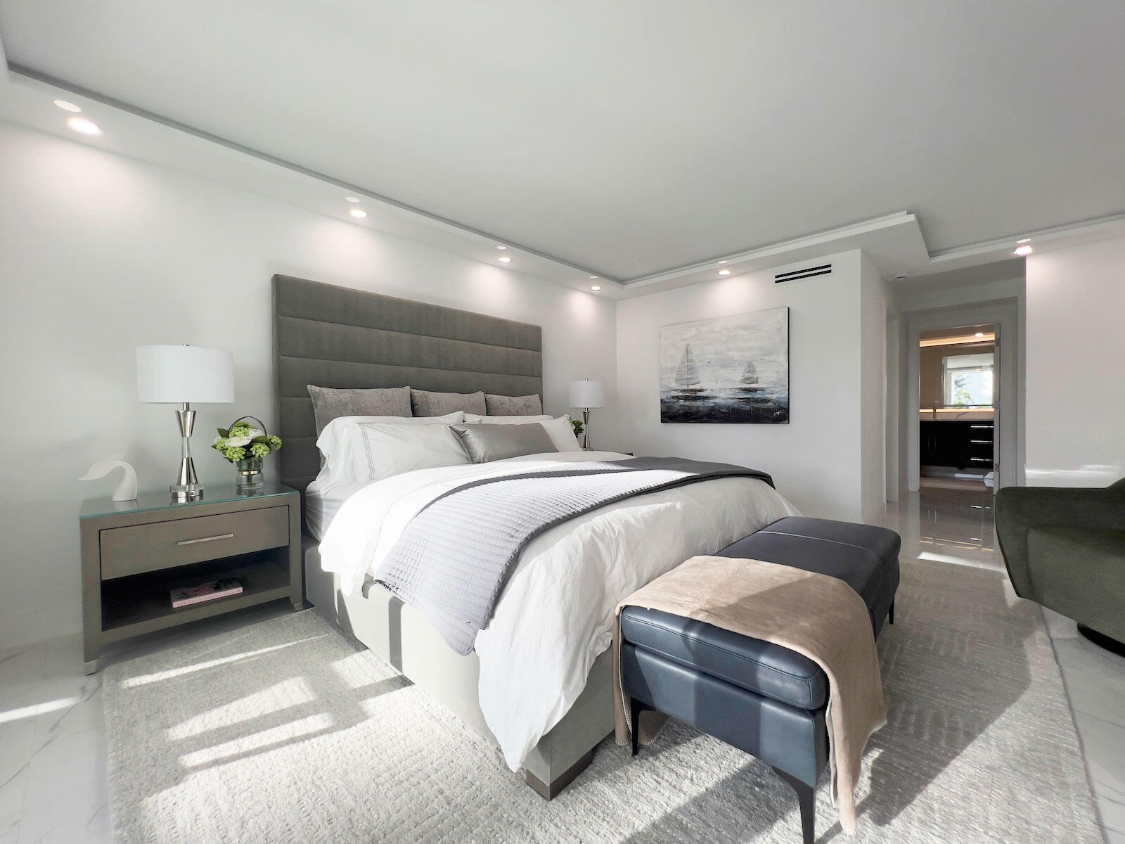 BARCLAY CONDO - Residential Lease