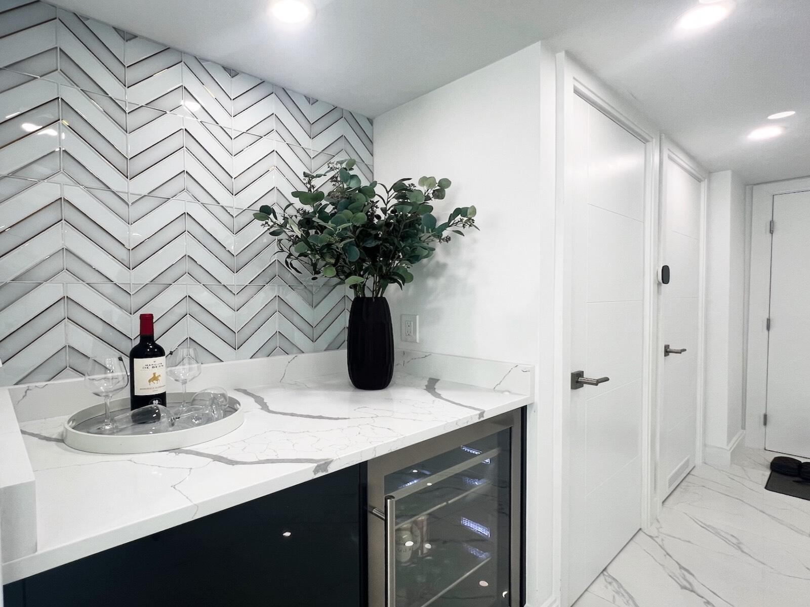 BARCLAY CONDO - Residential Lease