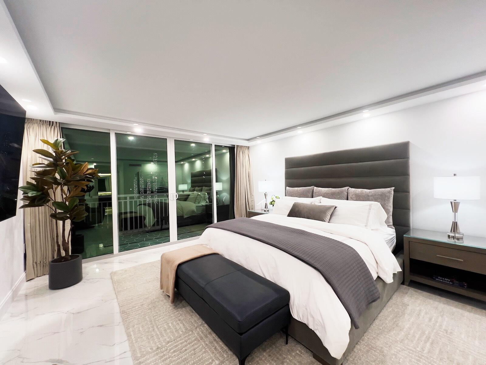 BARCLAY CONDO - Residential Lease