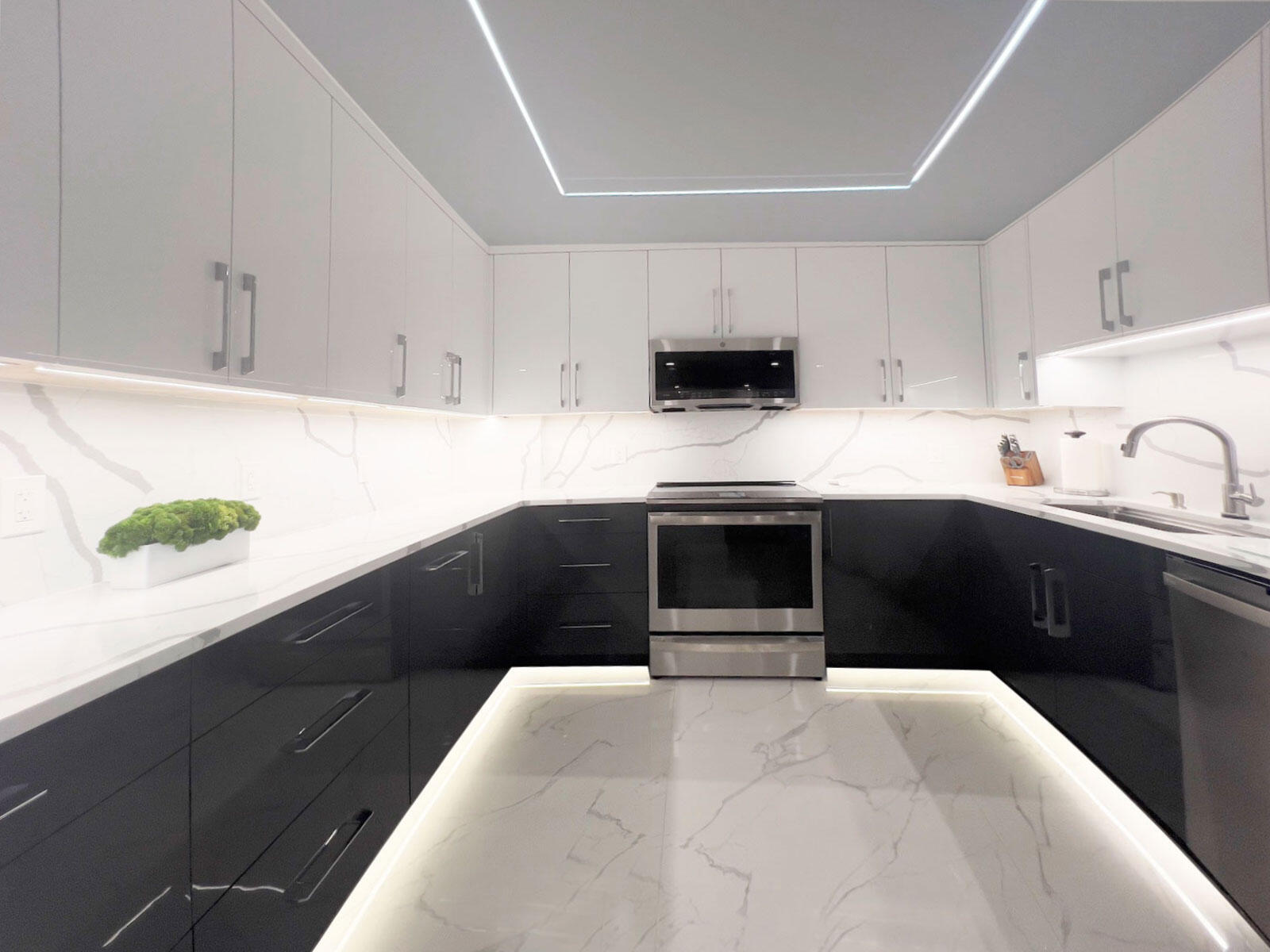 BARCLAY CONDO - Residential Lease