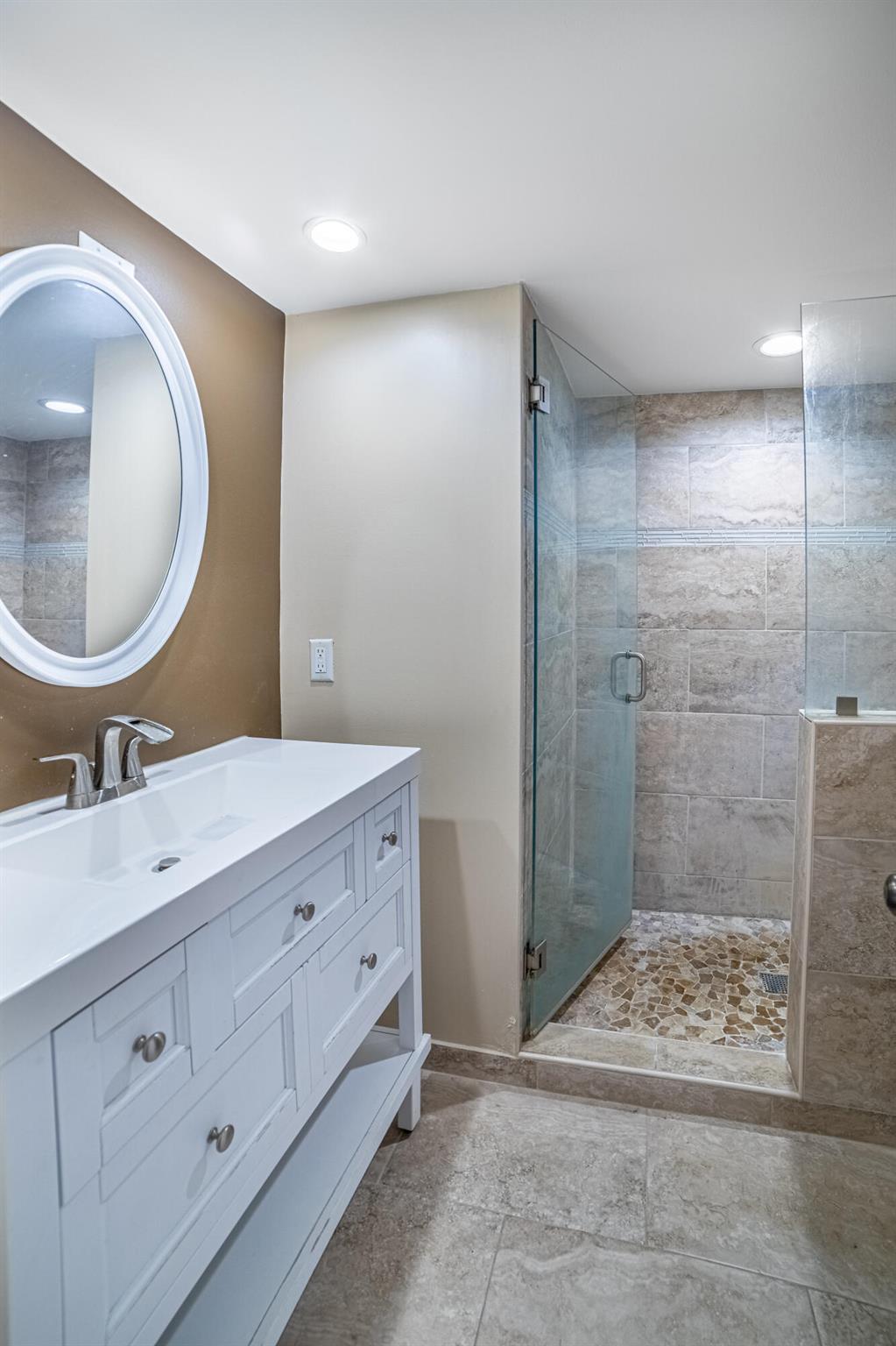 WINGFOOT CONDO - Residential