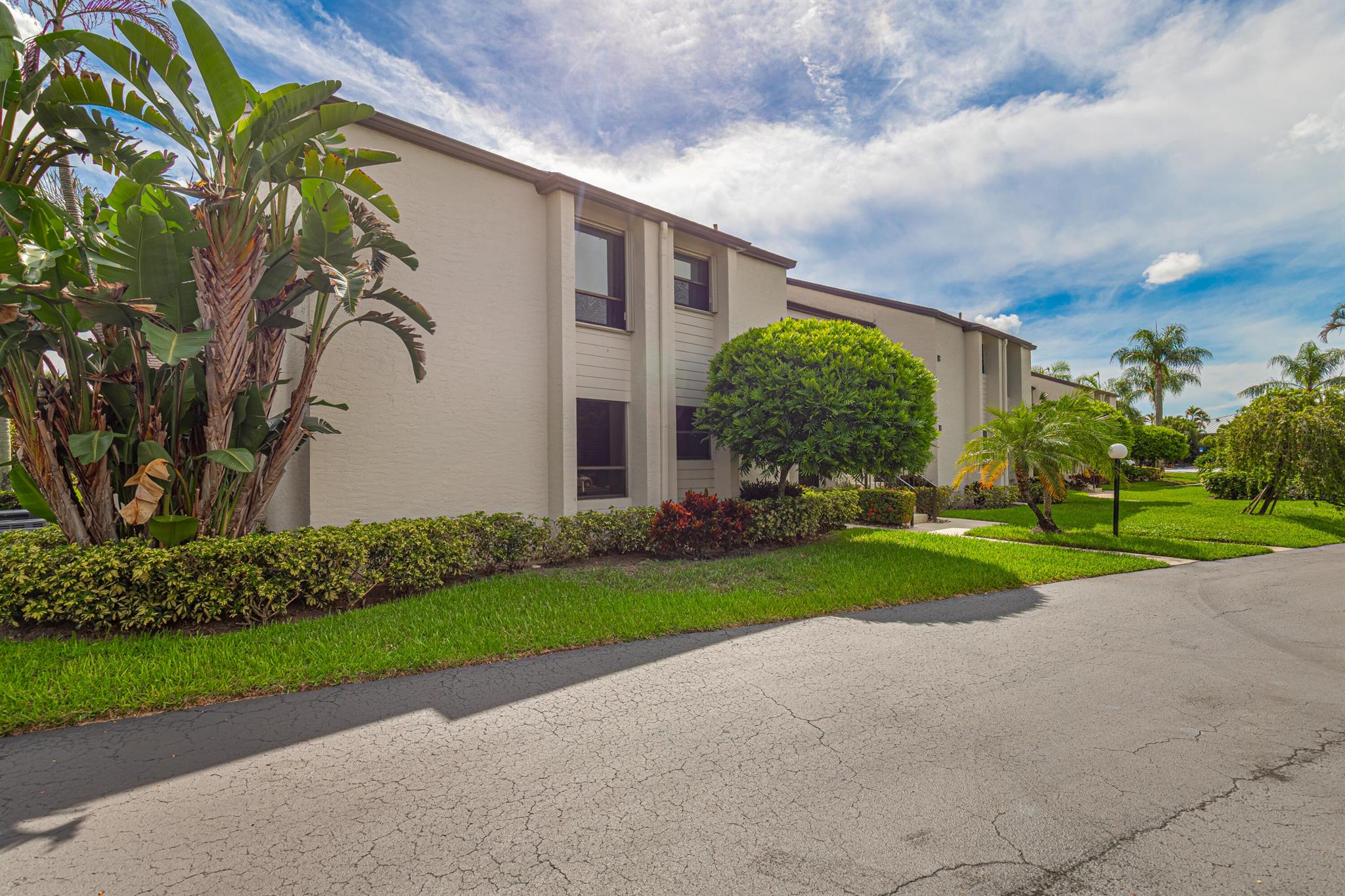 WINGFOOT CONDO - Residential
