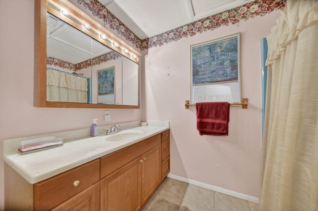 RUSTIC HILLS - Residential