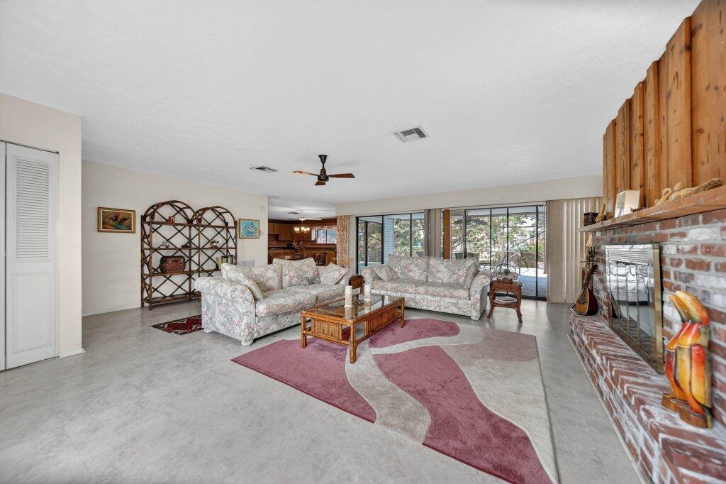 RUSTIC HILLS - Residential