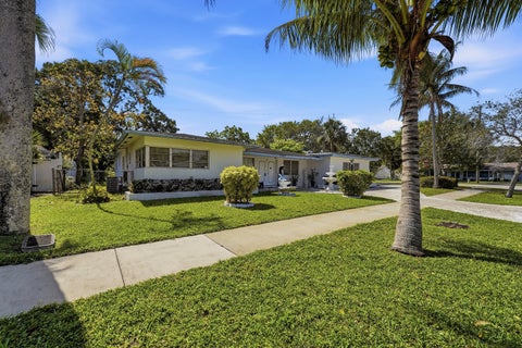 Tiny photo for 2732 NW 9th Terrace, Wilton Manors, FL 33311 (MLS # B26005303)