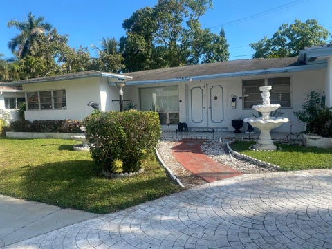 Tiny photo for 2732 NW 9th Terrace, Wilton Manors, FL 33311 (MLS # B26005303)