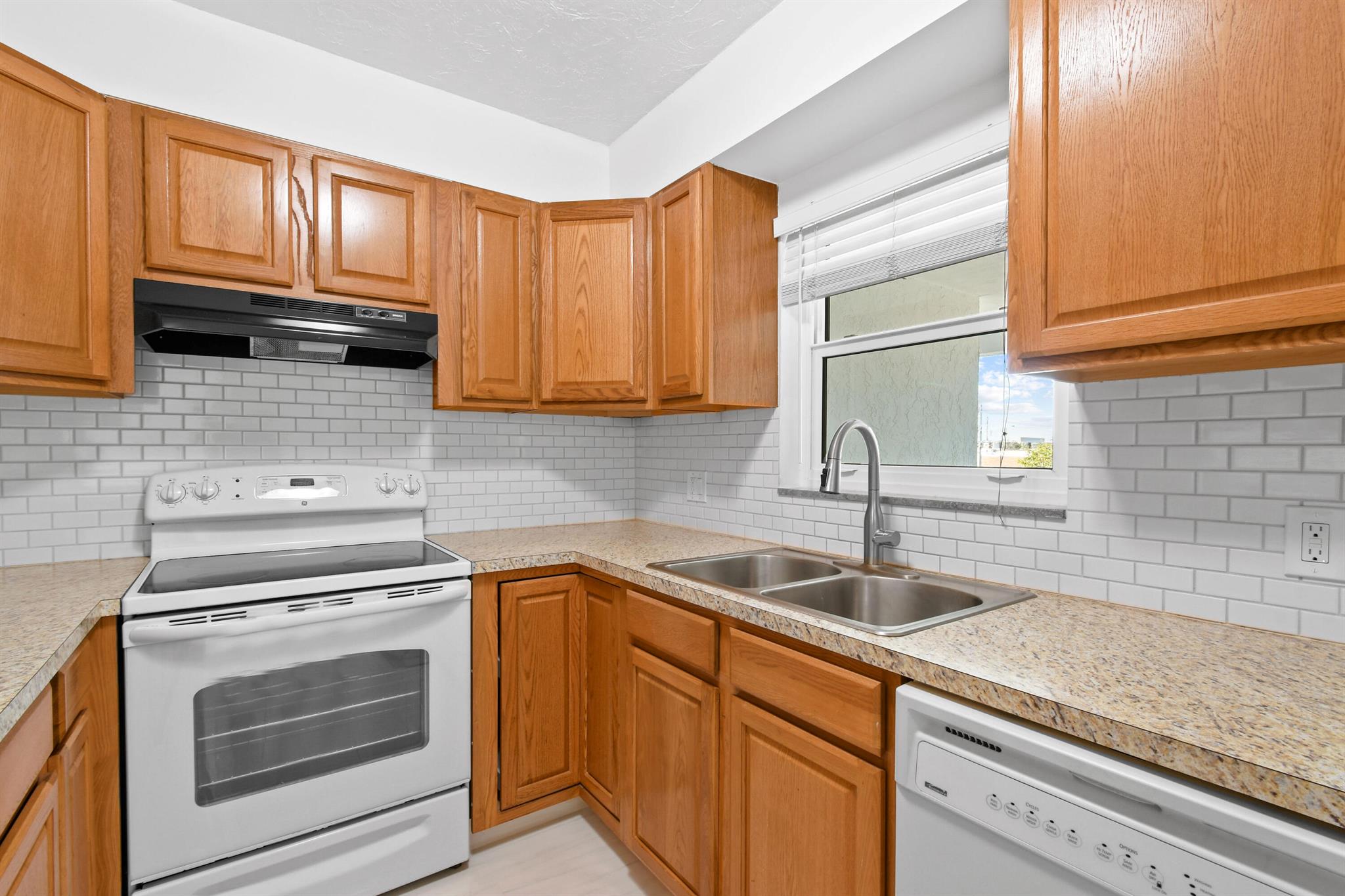 NORTHPORT CONDO APTS - Residential