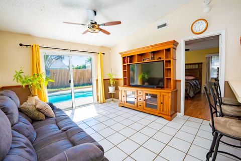 Tiny photo for 7791 Blairwood Circle N, Lake Worth, FL 33467 (MLS # R11166489)