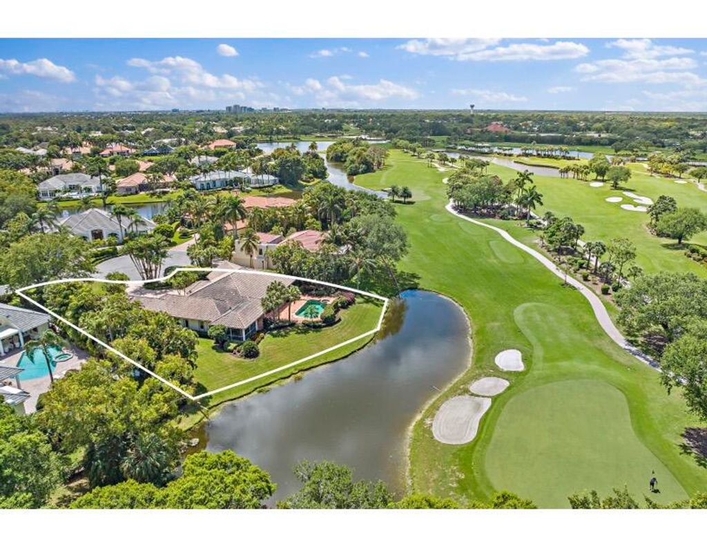 Photo of 3069 Chateau Lane, Palm Beach Gardens, FL 33410 (MLS # R10876467)