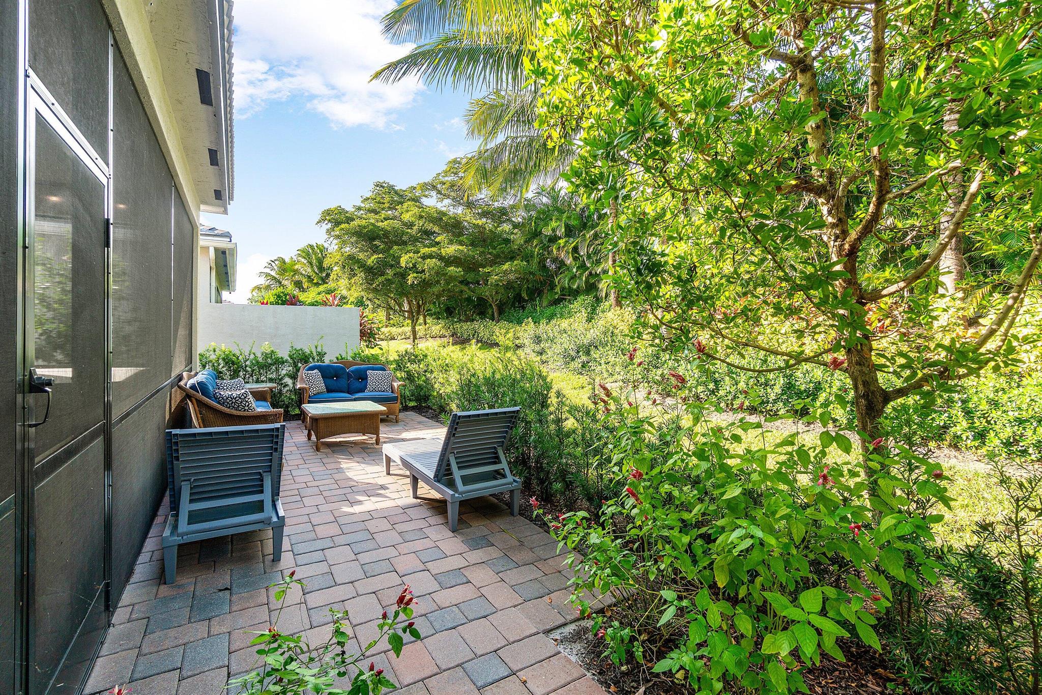 VALENCIA SOUND - Residential