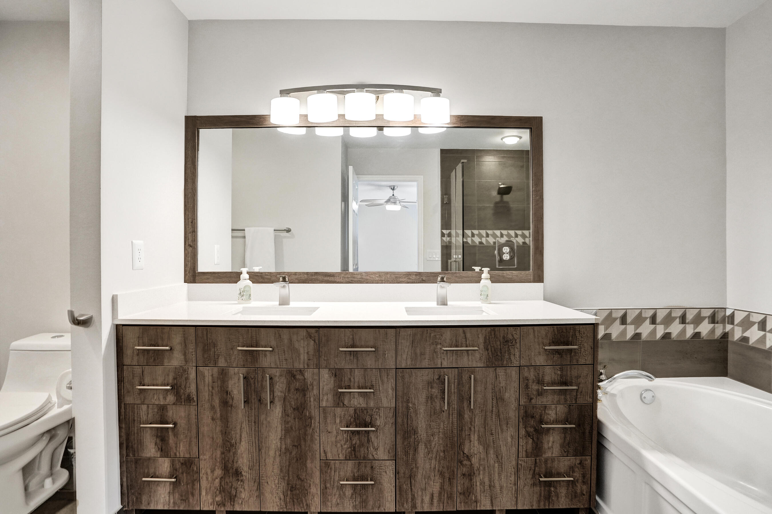 LAKEVIEW WEST / Vizcaya - Residential