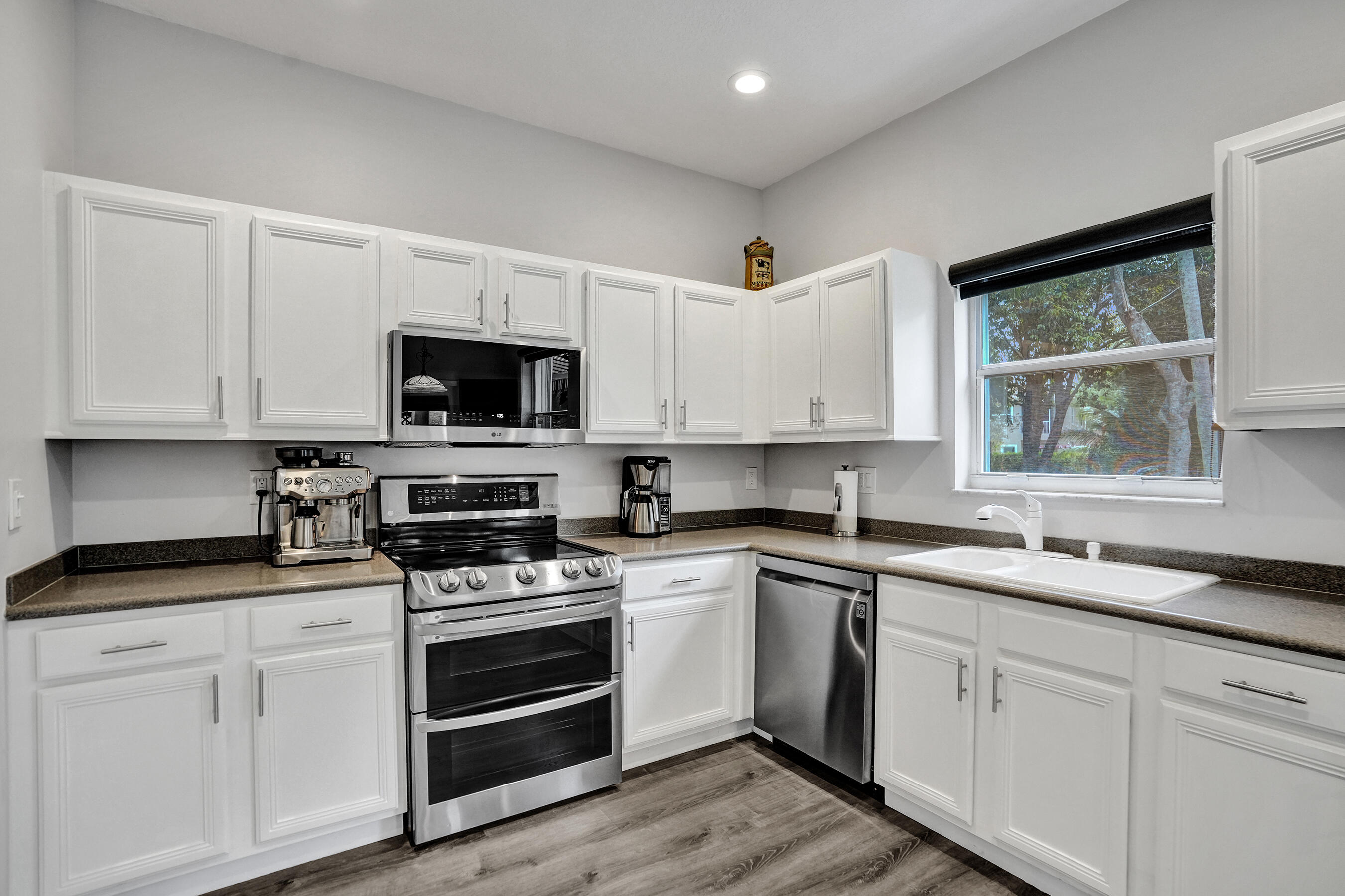 LAKEVIEW WEST / Vizcaya - Residential