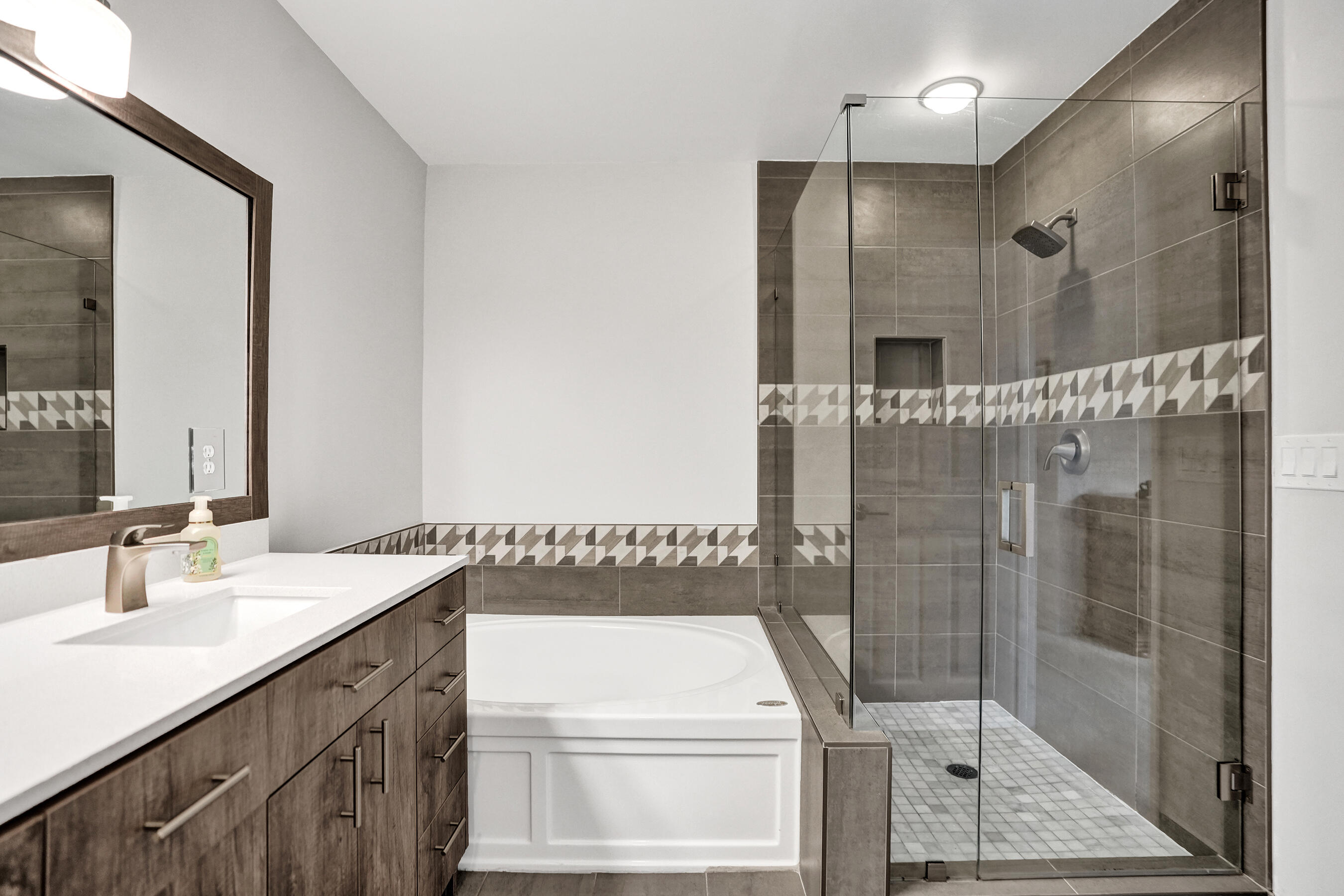 LAKEVIEW WEST / Vizcaya - Residential