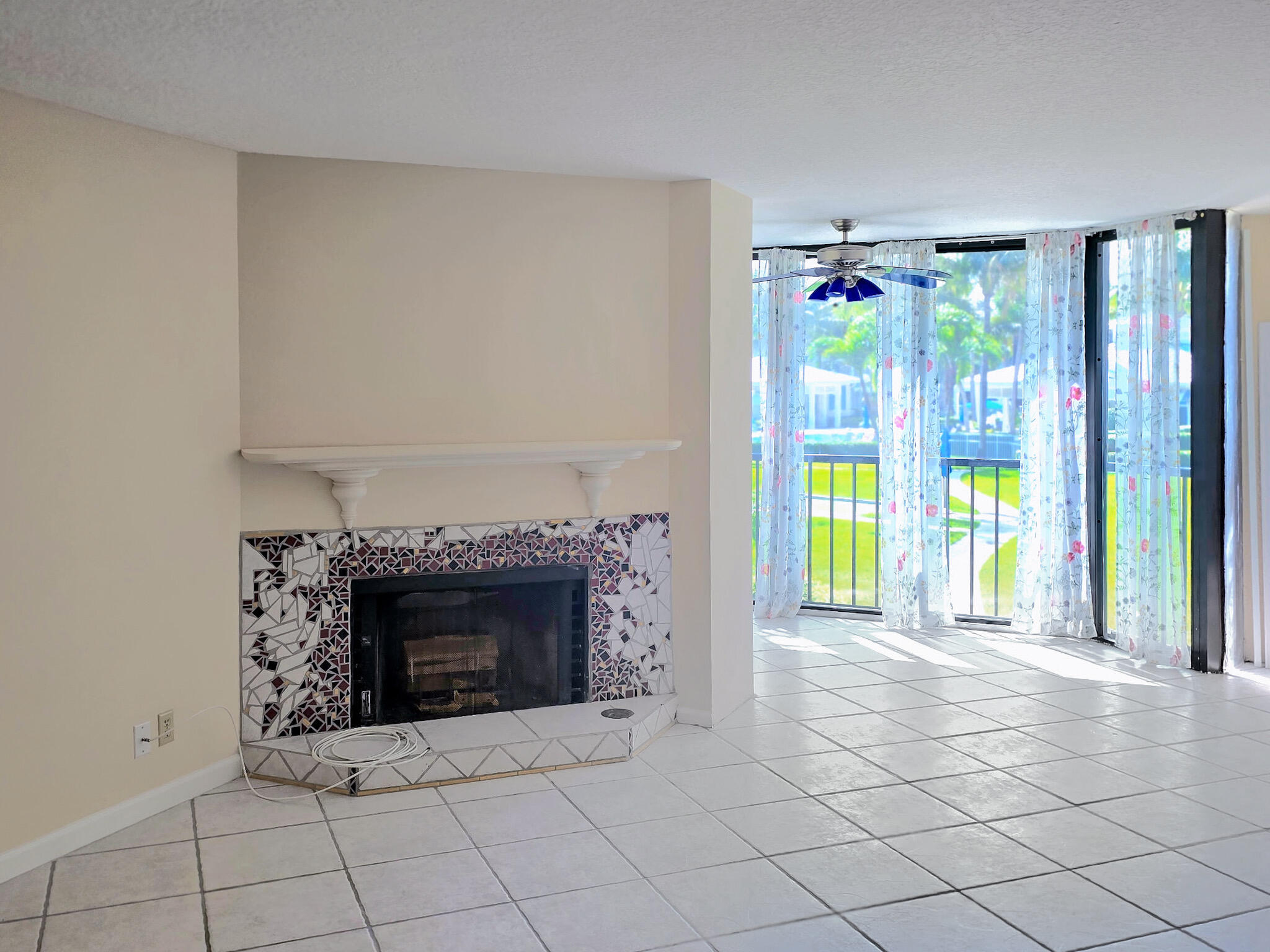 BAY COLONY CONDO - Residential Lease