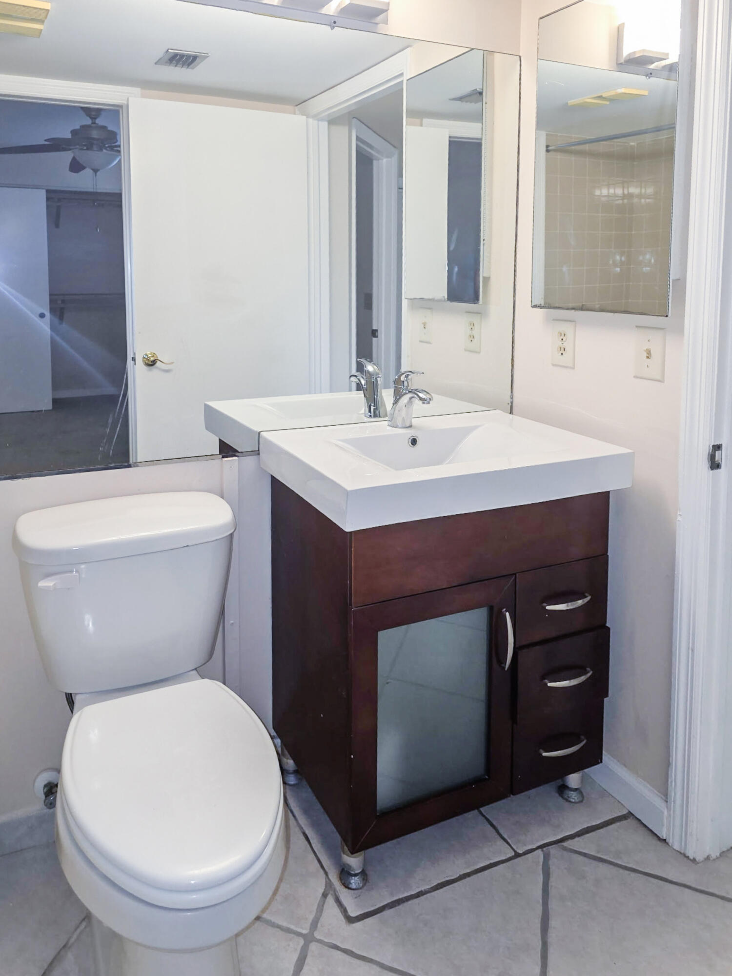 BAY COLONY CONDO - Residential Lease