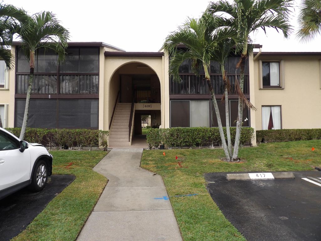 Photo of 618 Sea Pine Way #E1, Greenacres, FL 33415 (MLS # R11154707)