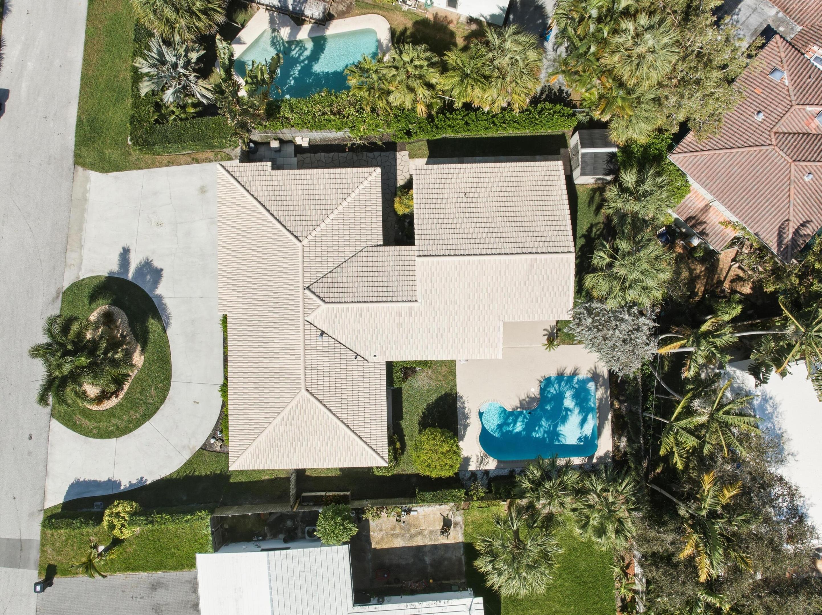 LIGHTHOUSE POINT FIRST SEC - Residential