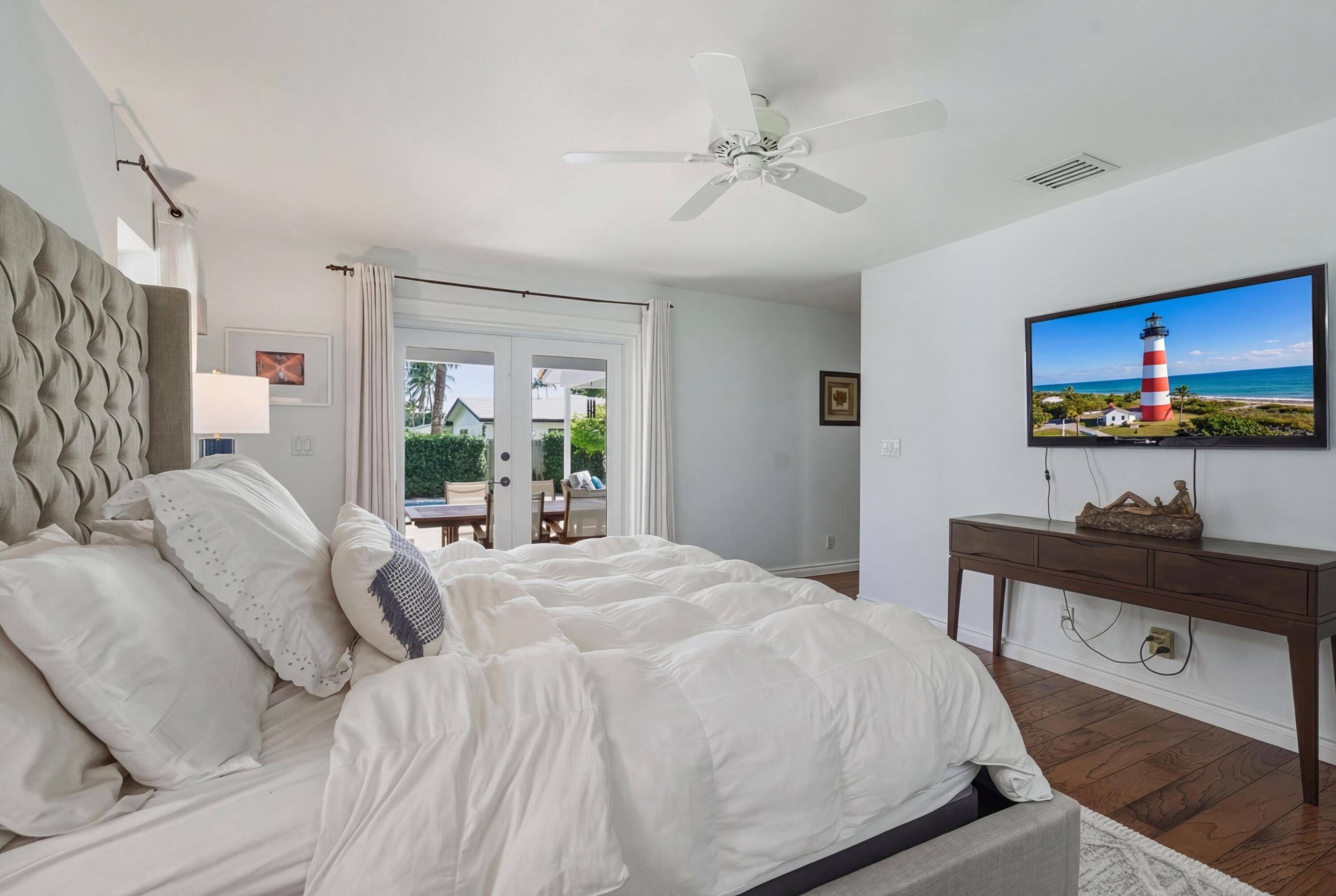 LIGHTHOUSE POINT FIRST SEC - Residential