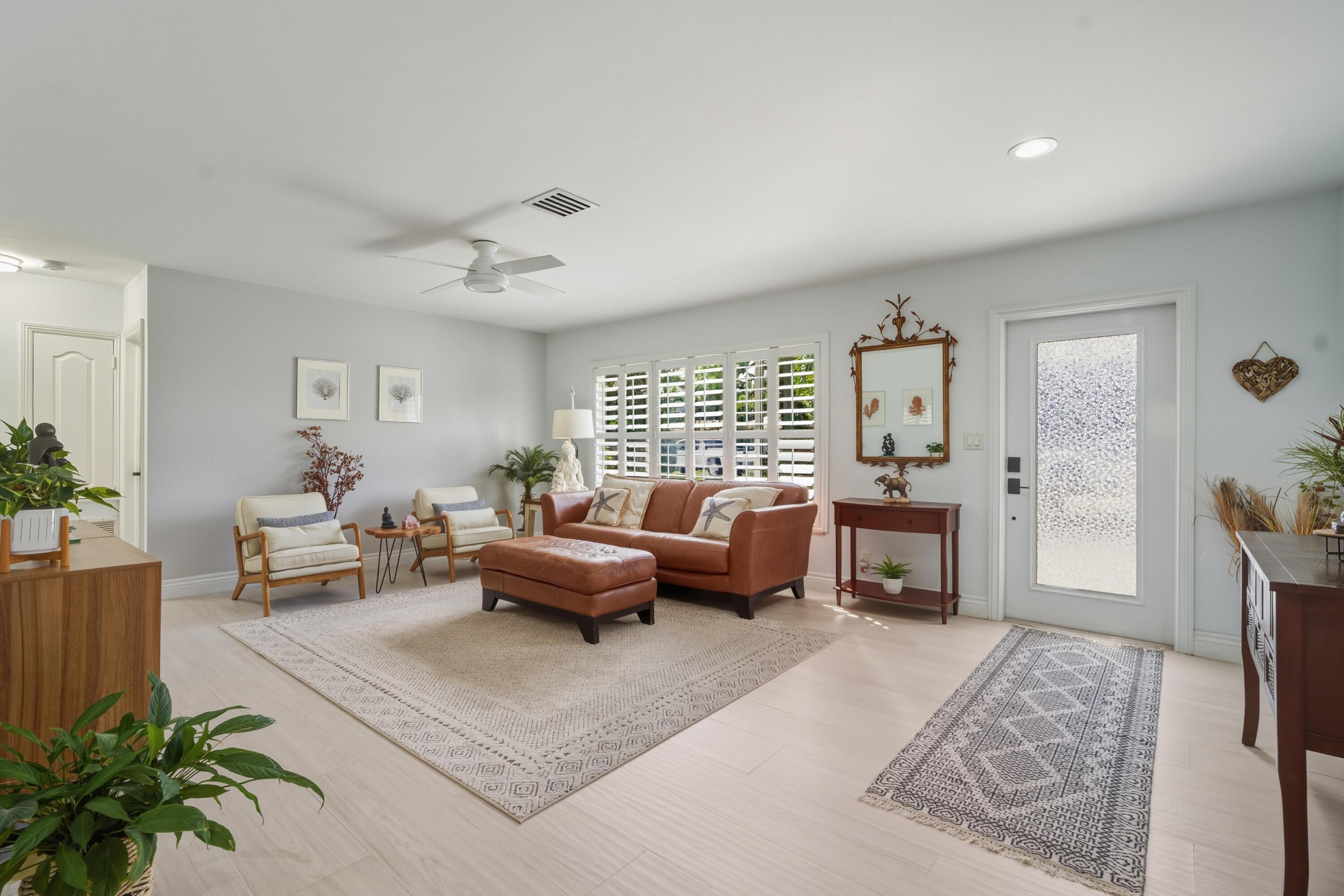 LIGHTHOUSE POINT FIRST SEC - Residential