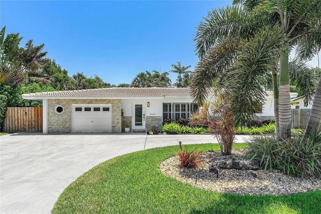 Photo of 2642 NE 26th Terrace, Lighthouse Point, FL 33064 (MLS # R11158713)