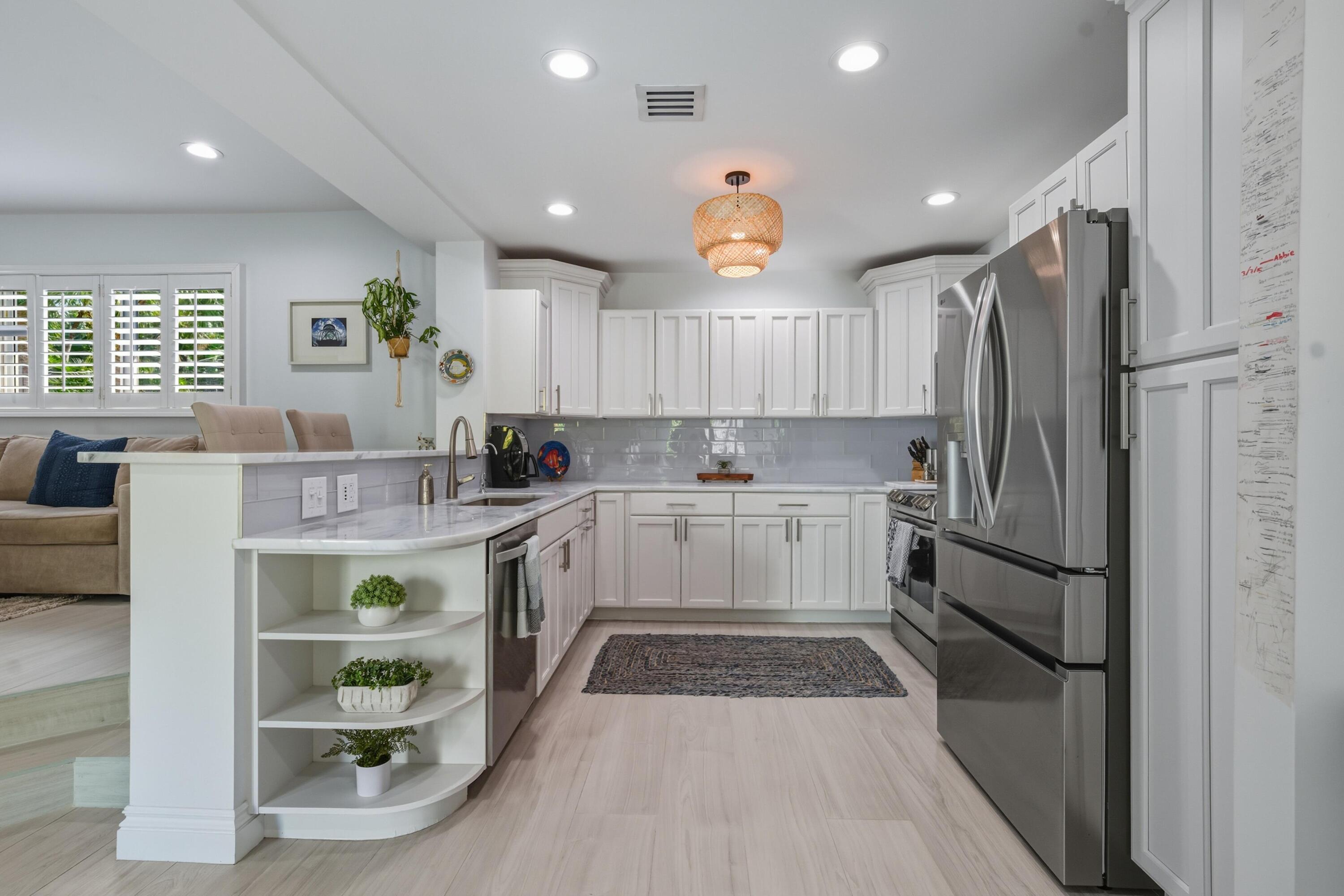 LIGHTHOUSE POINT FIRST SEC - Residential