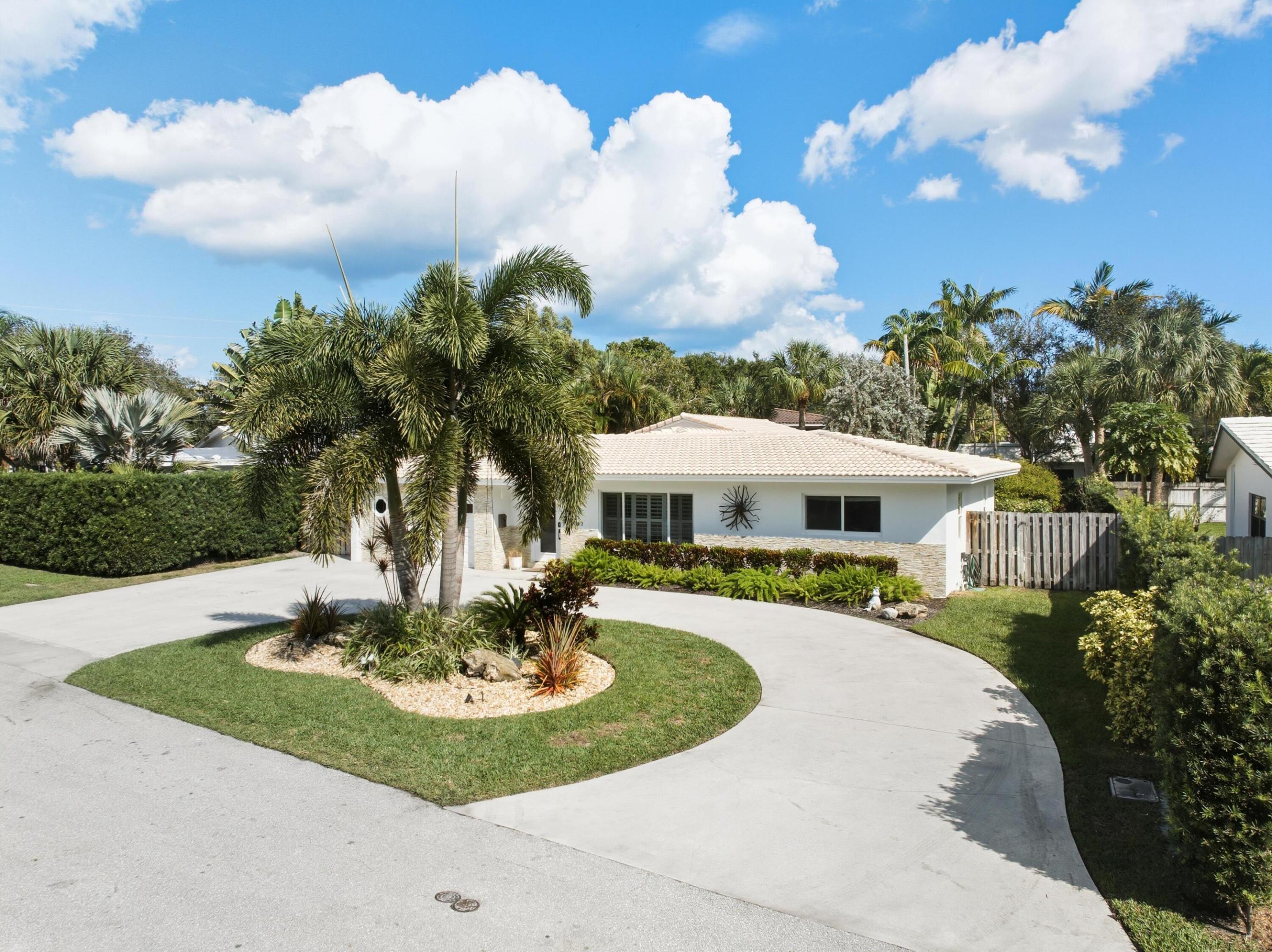 LIGHTHOUSE POINT FIRST SEC - Residential