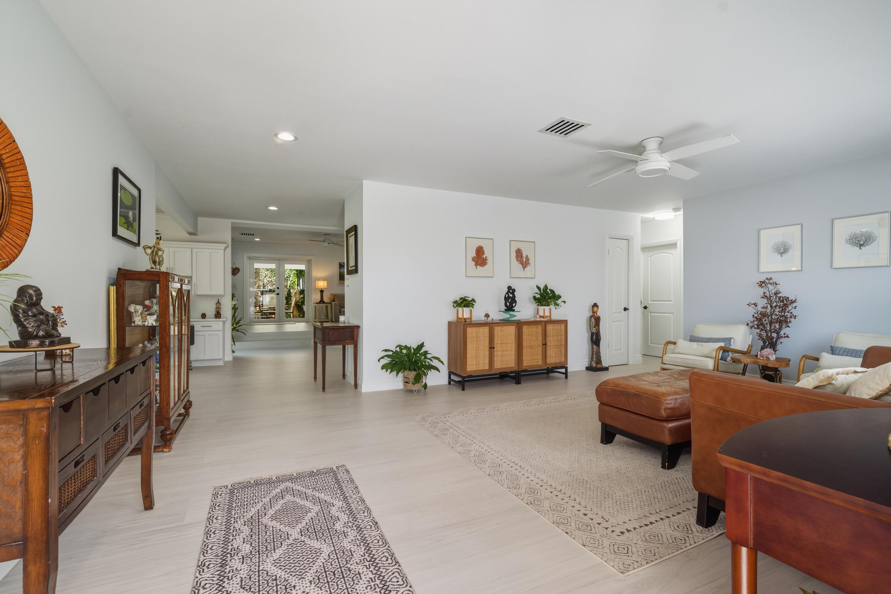 LIGHTHOUSE POINT FIRST SEC - Residential